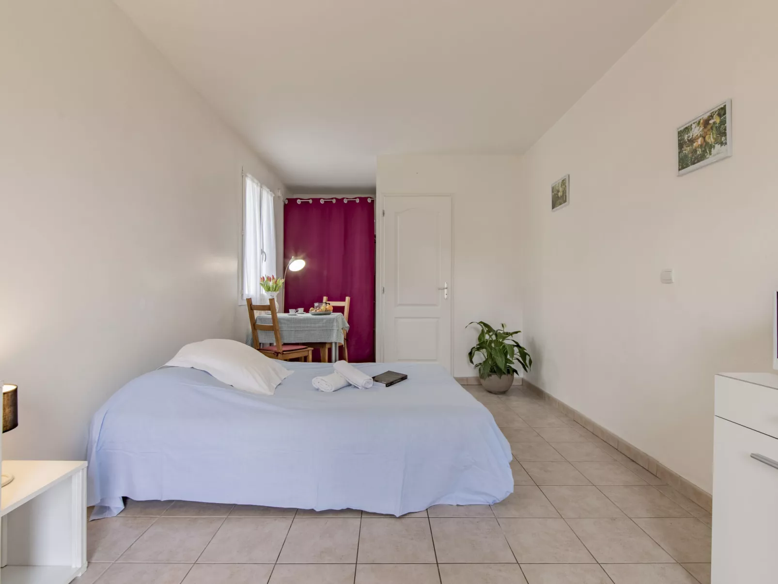 Le petit Verdillon-Inside
