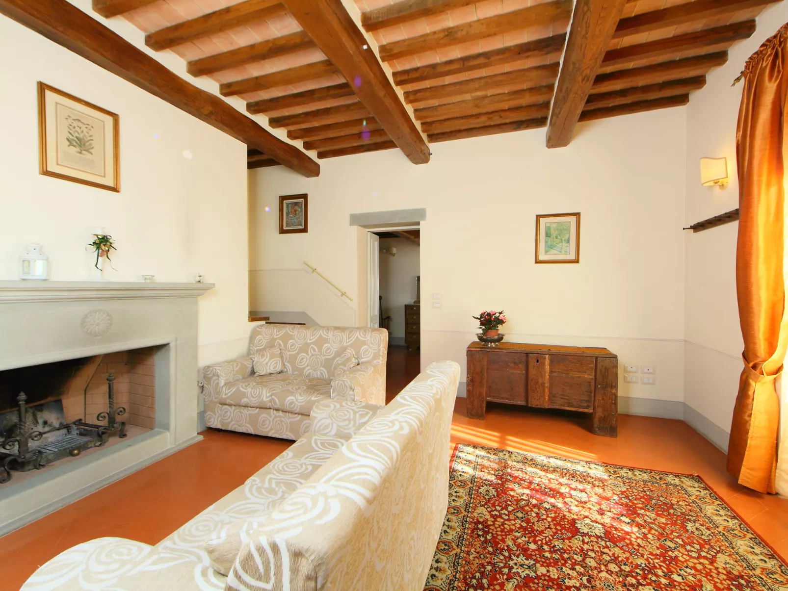 Cortona Sunshine-Inside