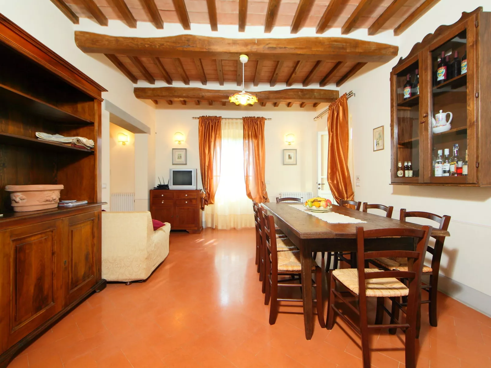 Cortona Sunshine-Inside