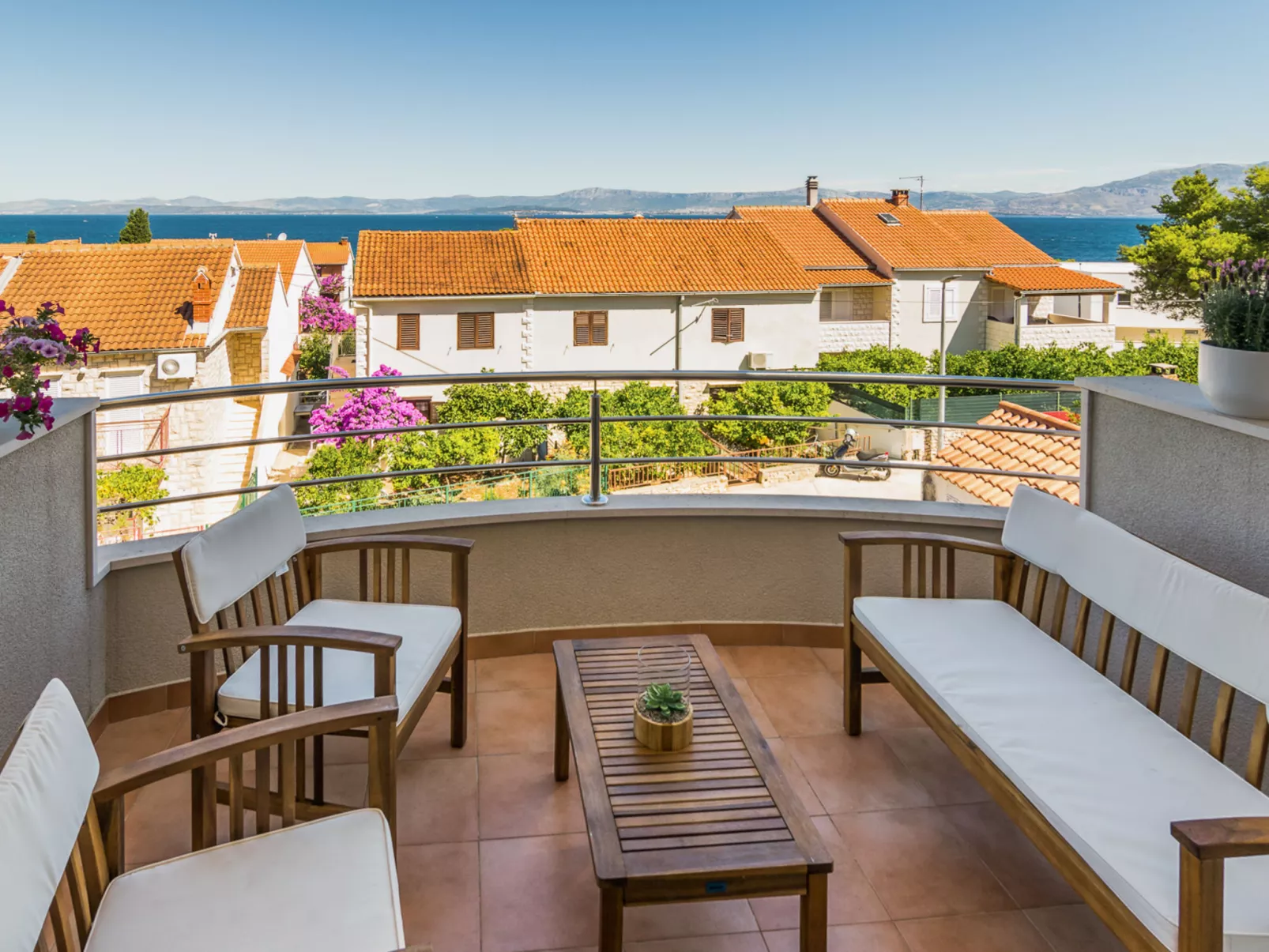 Villa 2 Pools-Inside