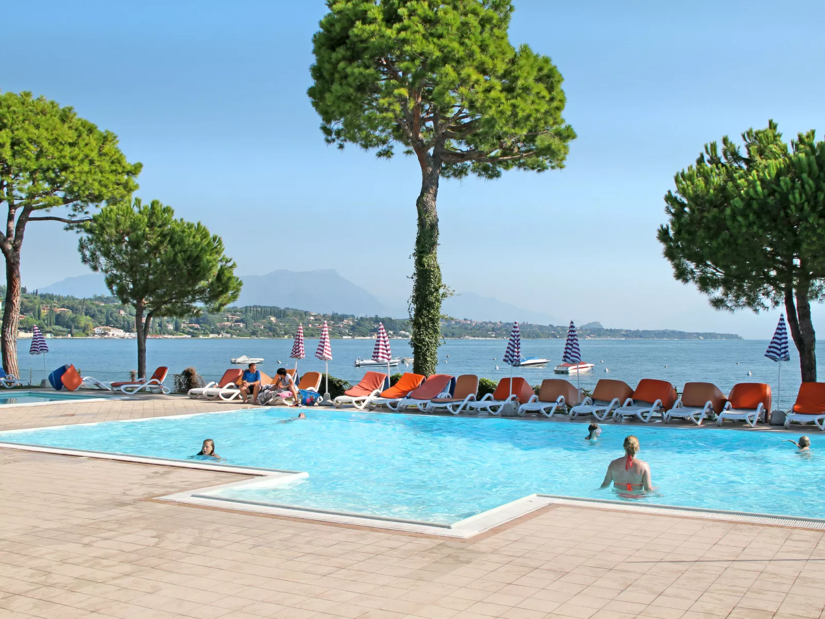 Front Lake Resort Le Corti del Lago-Outside