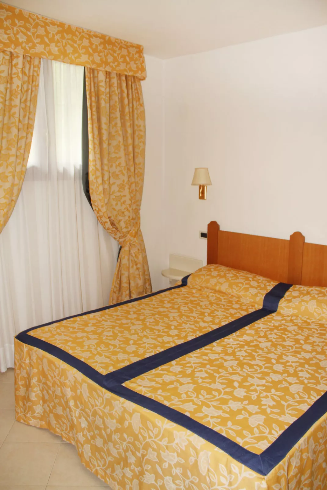 Front Lake Resort Le Corti del Lago-Inside