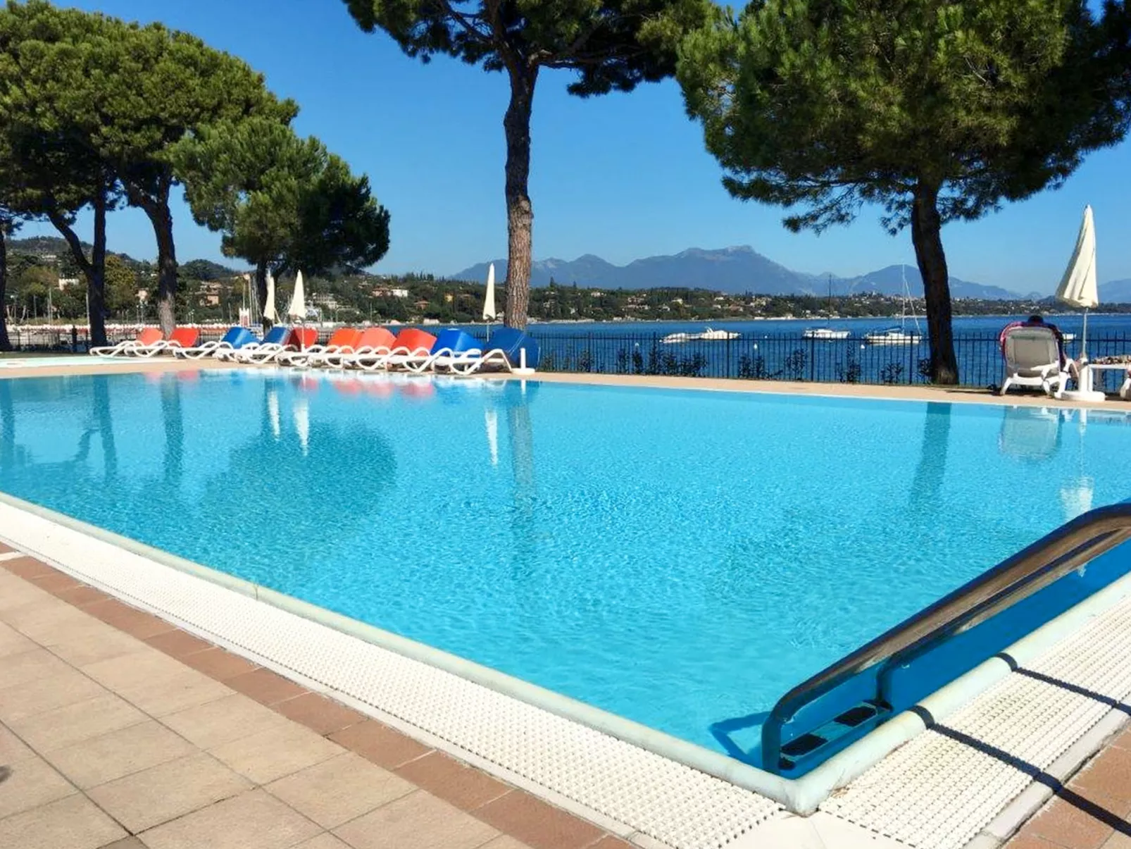 Front Lake Resort Le Corti del Lago-Outside