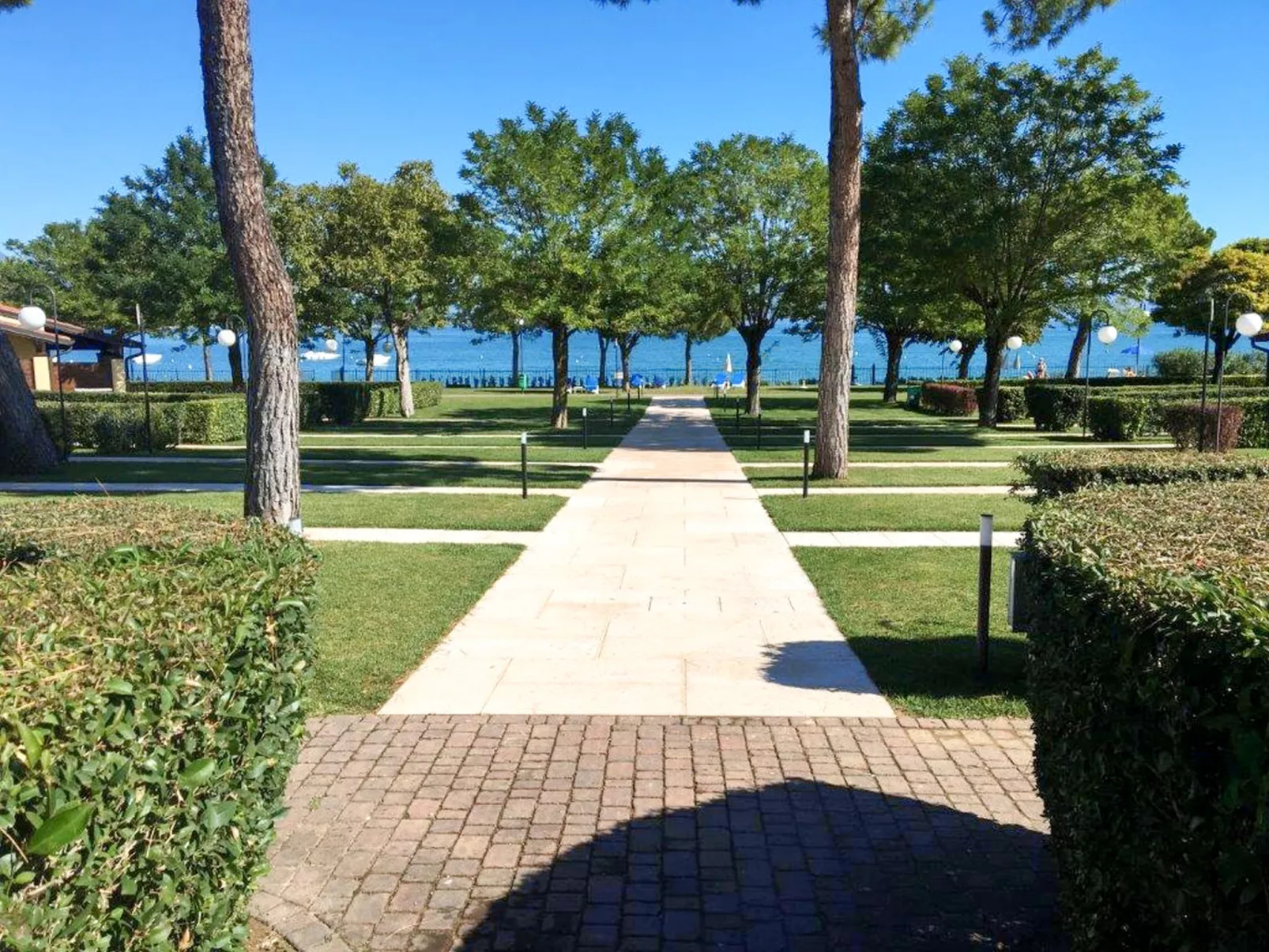 Front Lake Resort Le Corti del Lago-Outside