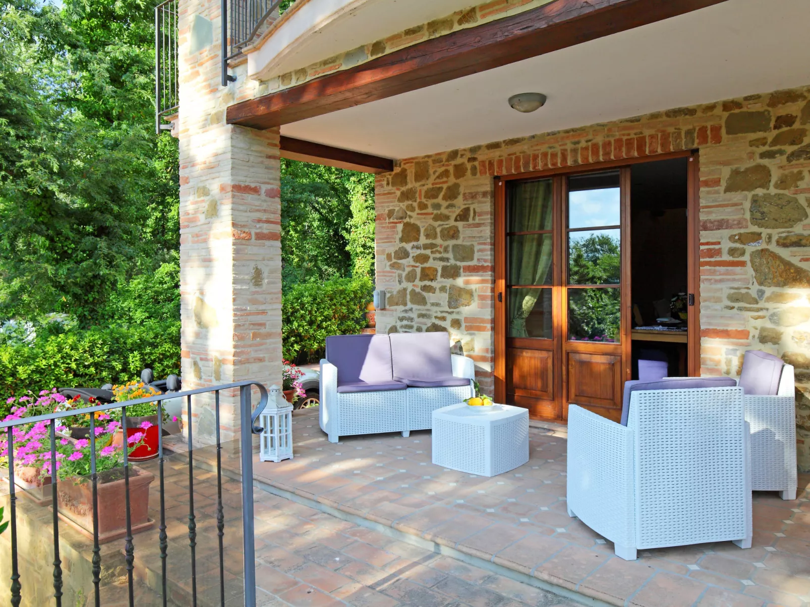 Oleandra sul Lago-Outside