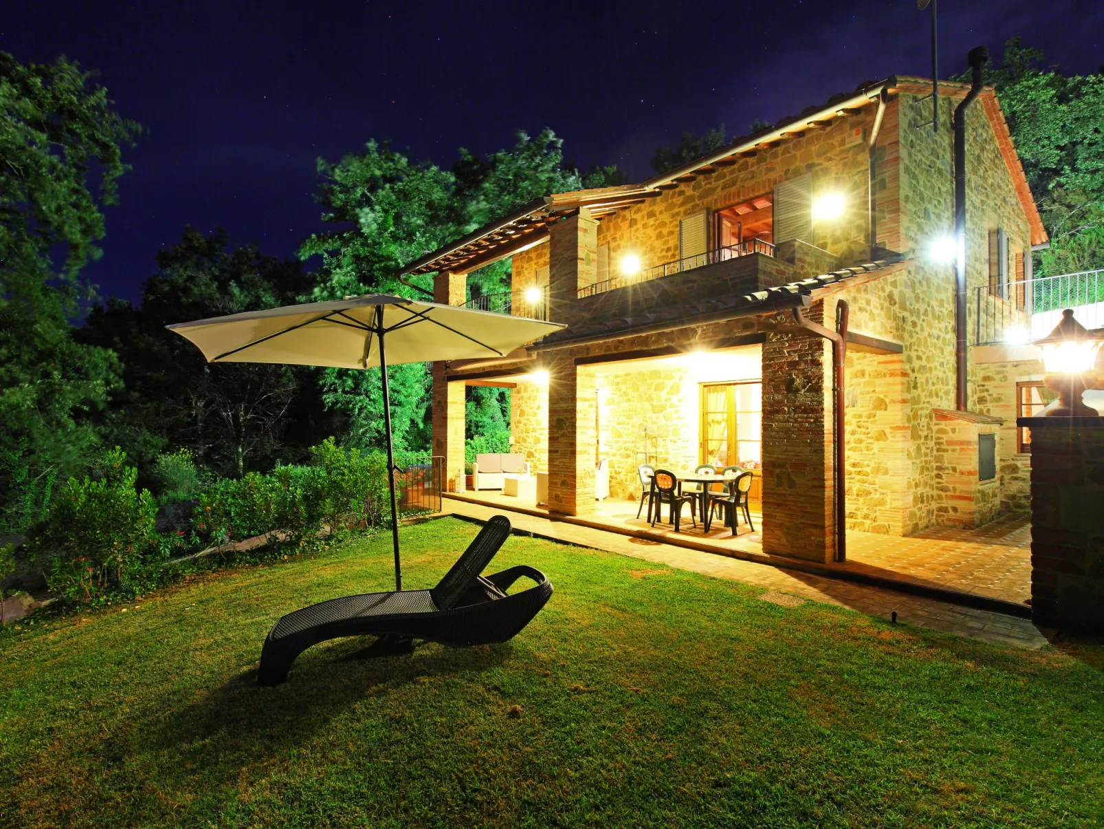 Oleandra sul Lago-Outside