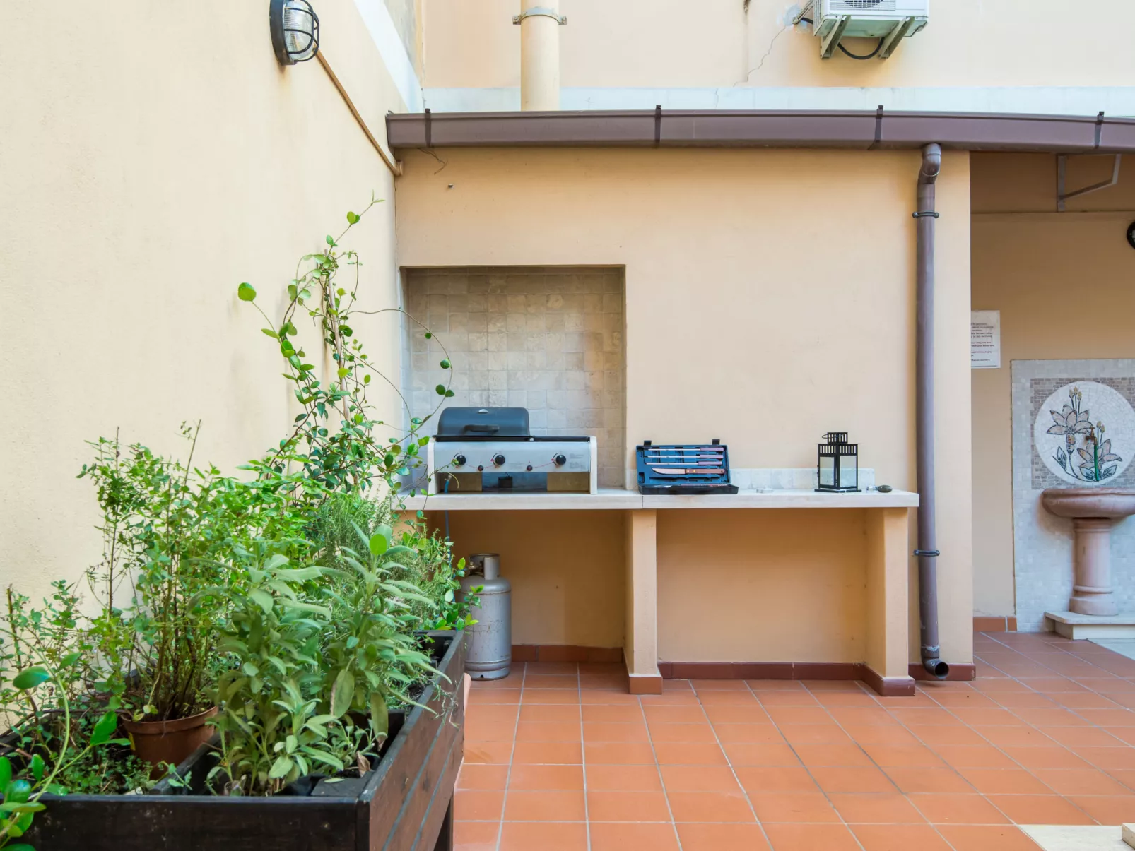 Vatican - Residenza Argilla-Outside