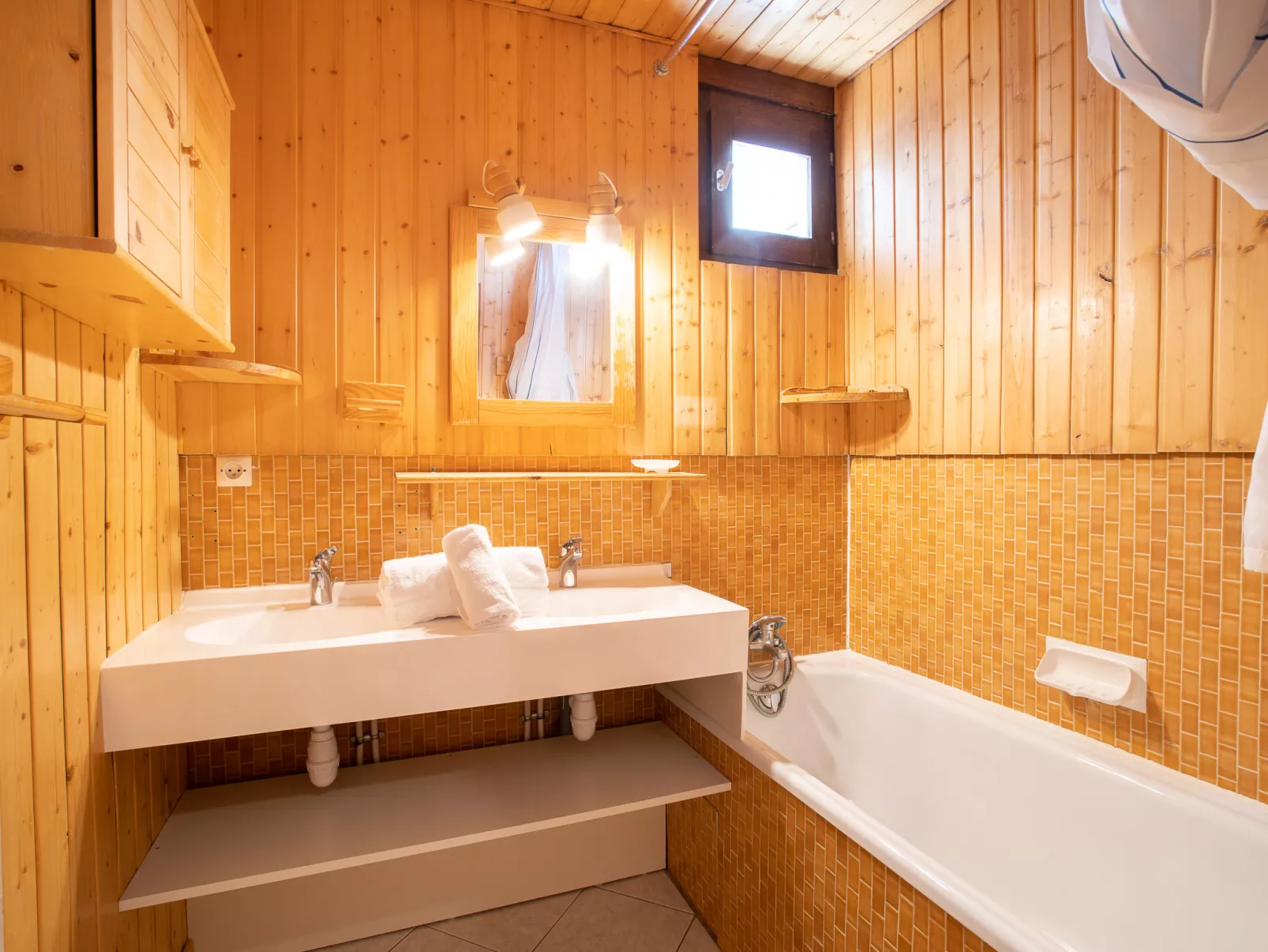 Le Pramecou (Val Claret)-Inside