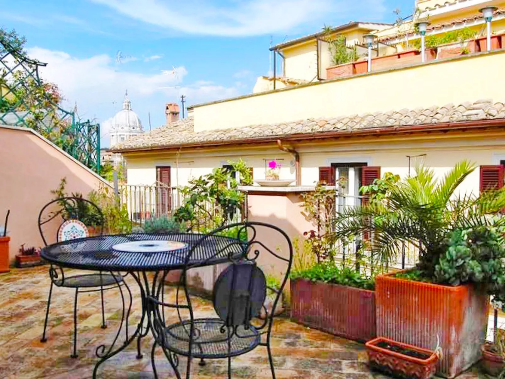 Charming Terrace-Outside