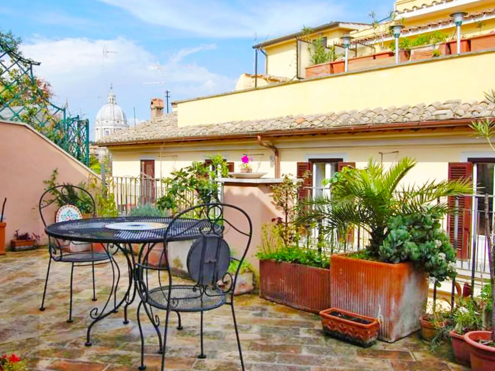 Charming Terrace-Outside