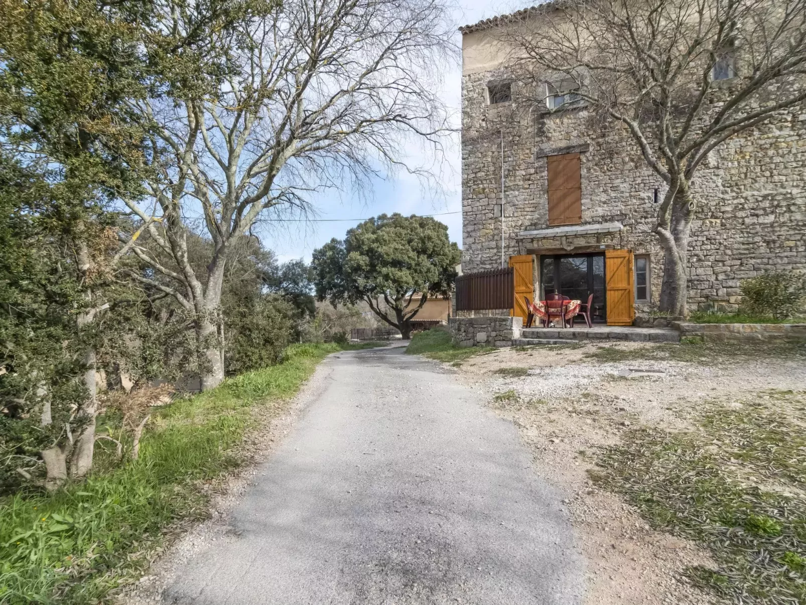La Bergerie de Sainte Croix-Outside