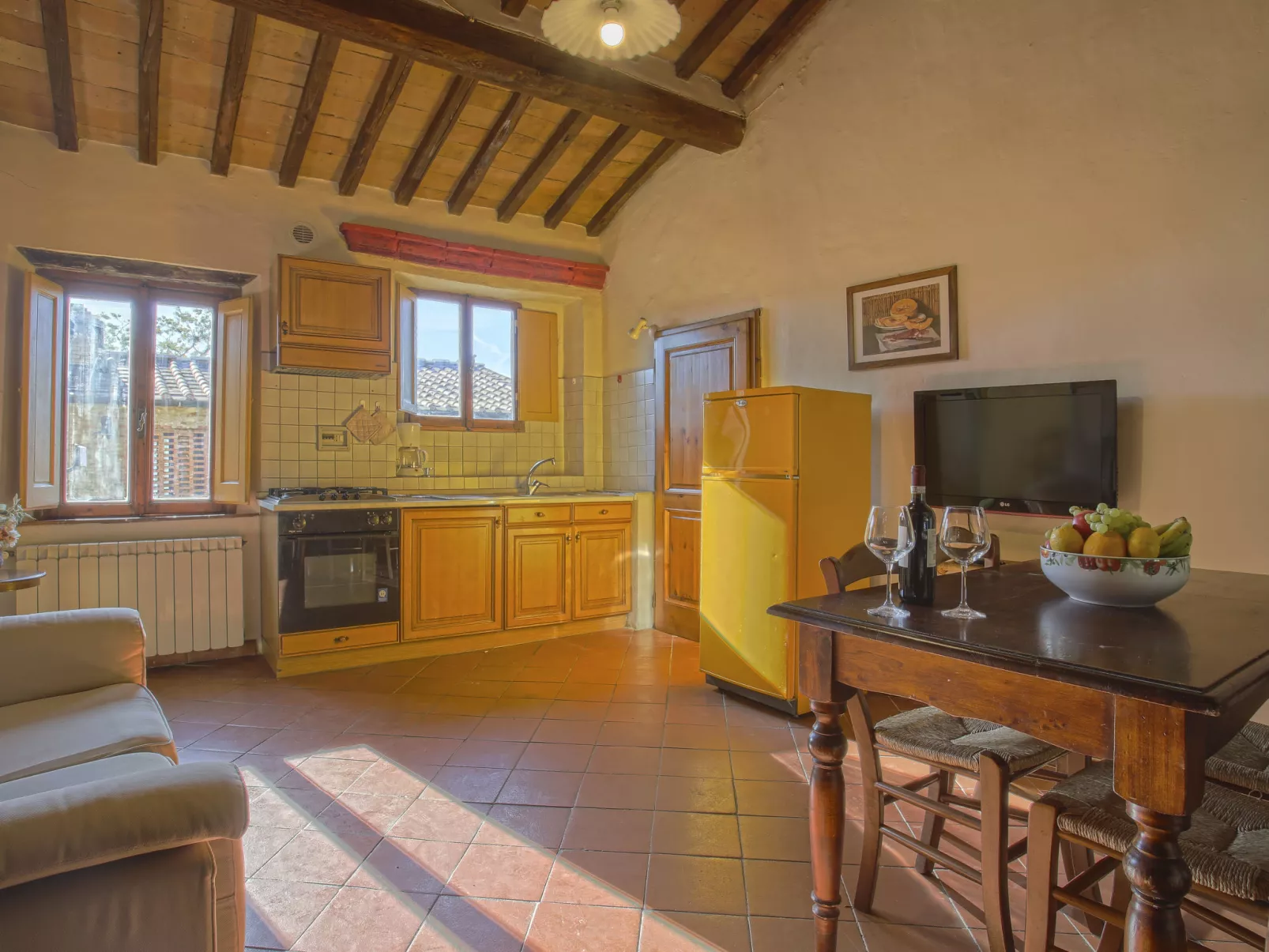 Campiglia-Inside