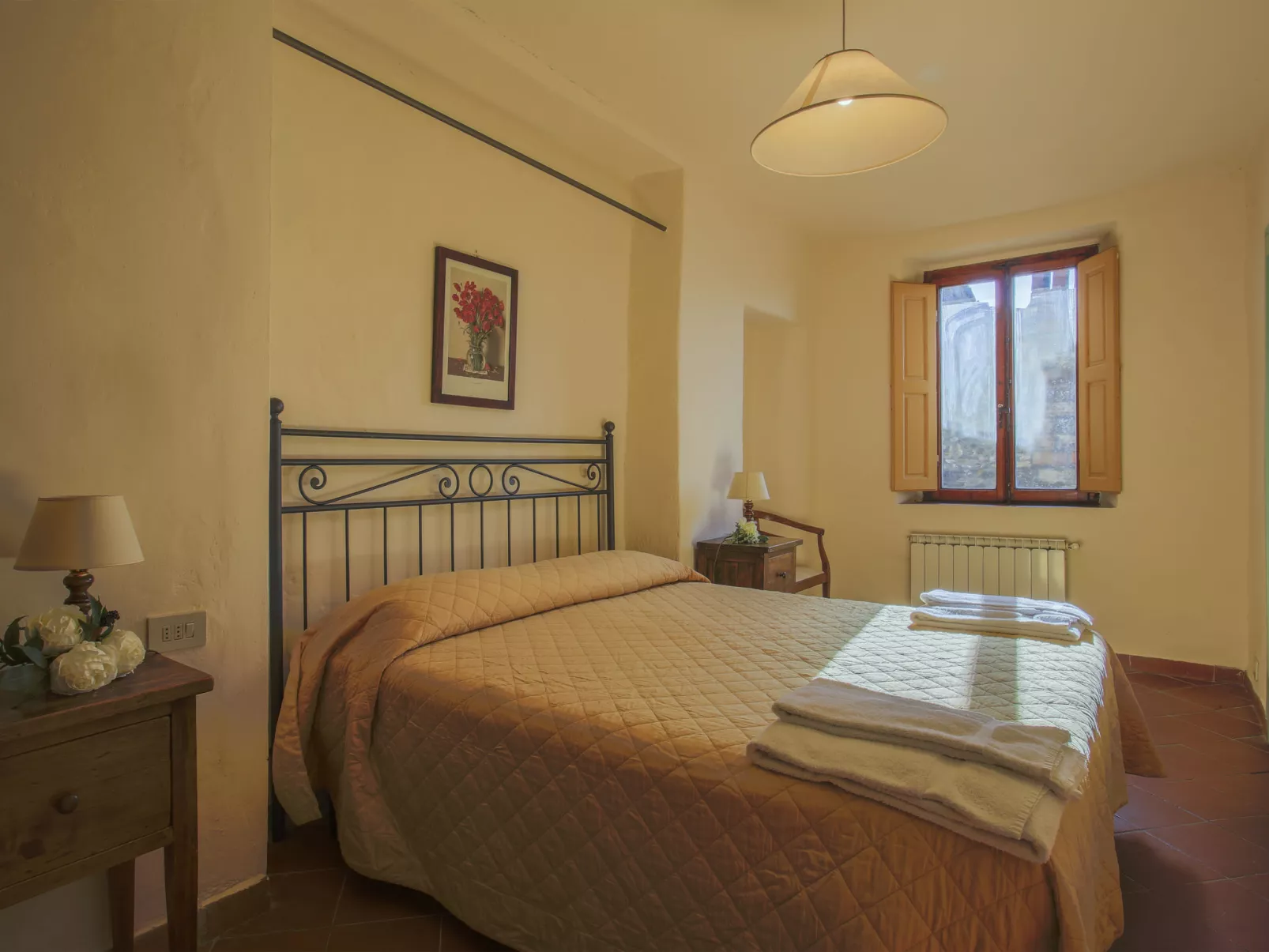 Campiglia-Inside