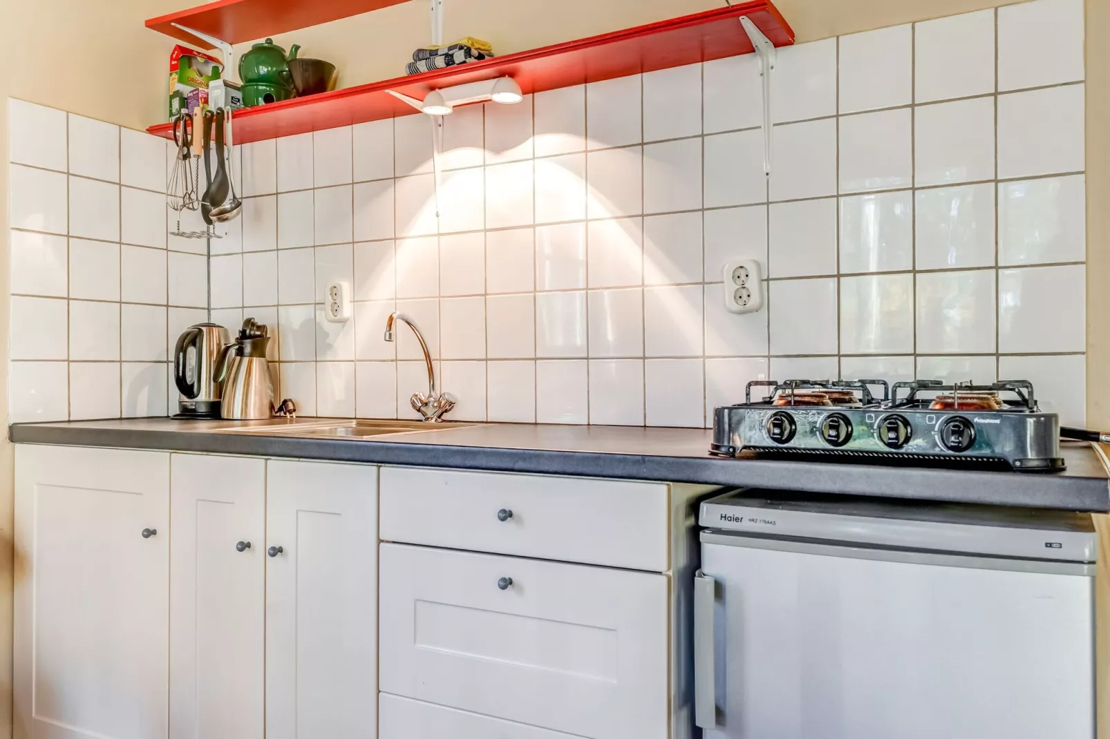 Vakantiehuisje 5 Aarde Groene Camping Lage Zwaluwe-Küche