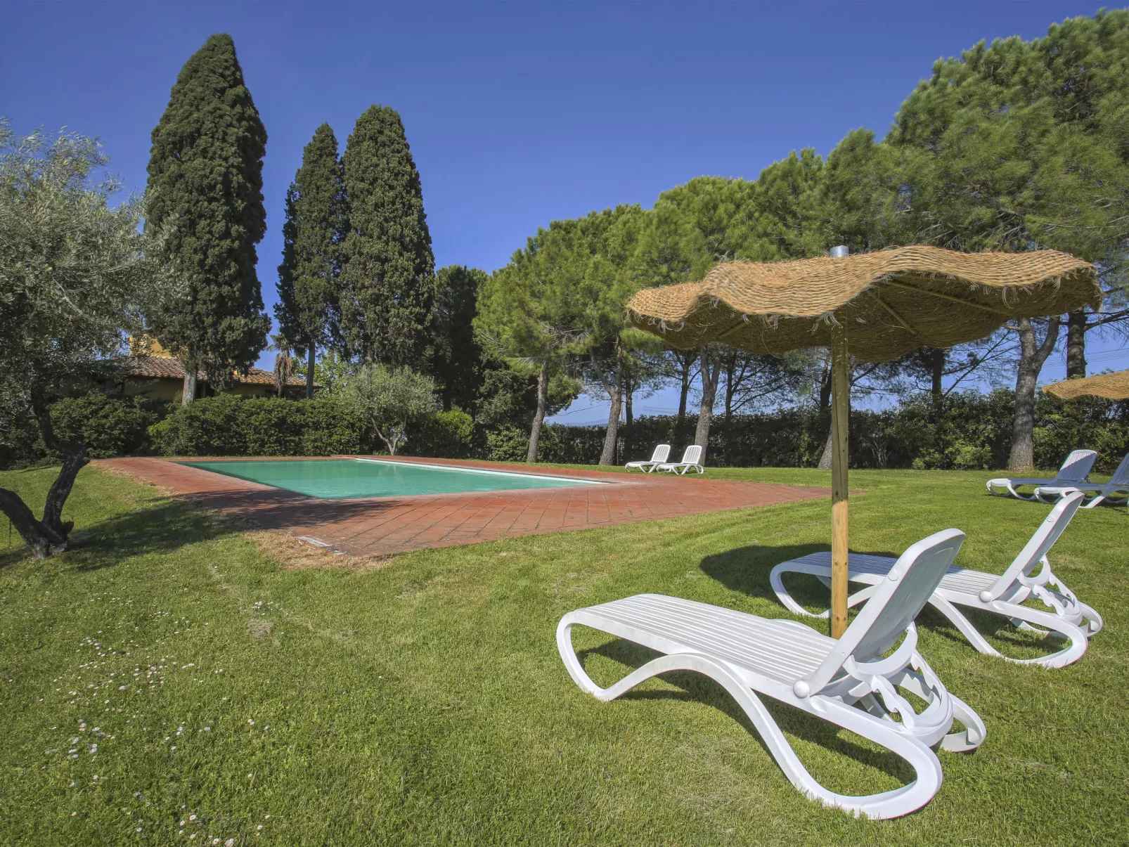 Campiglia-Outside