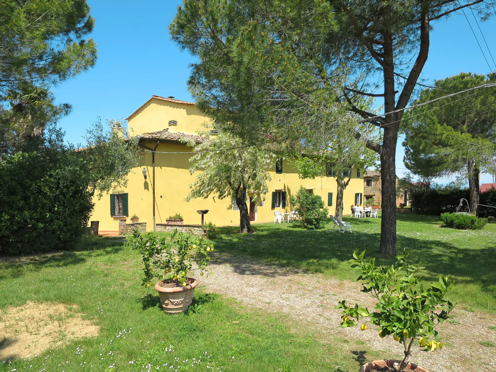 Campiglia-Outside