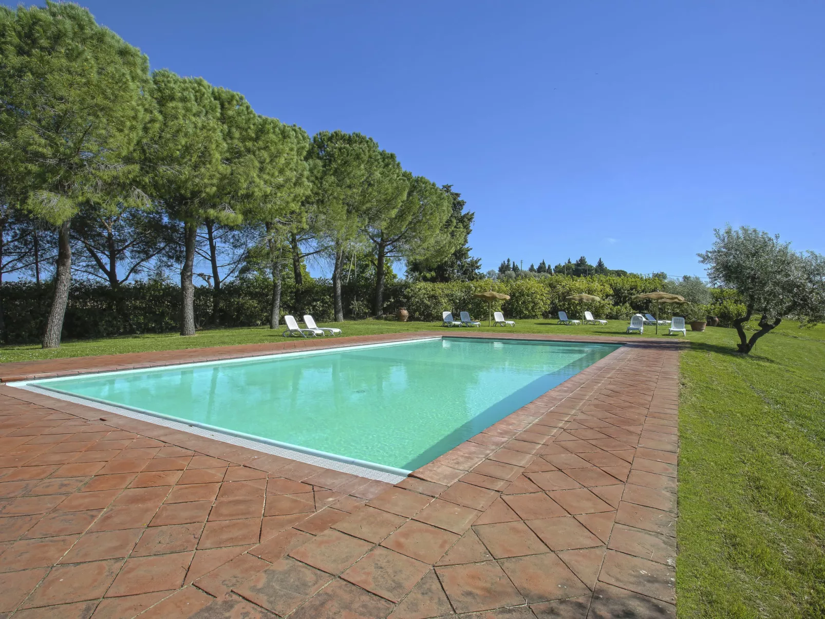 Campiglia-Outside