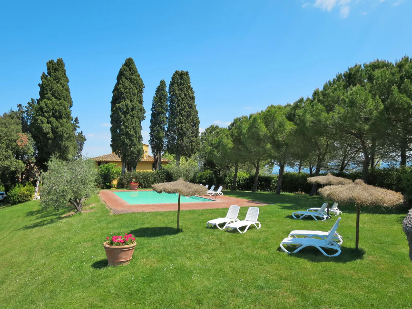 Campiglia-Outside