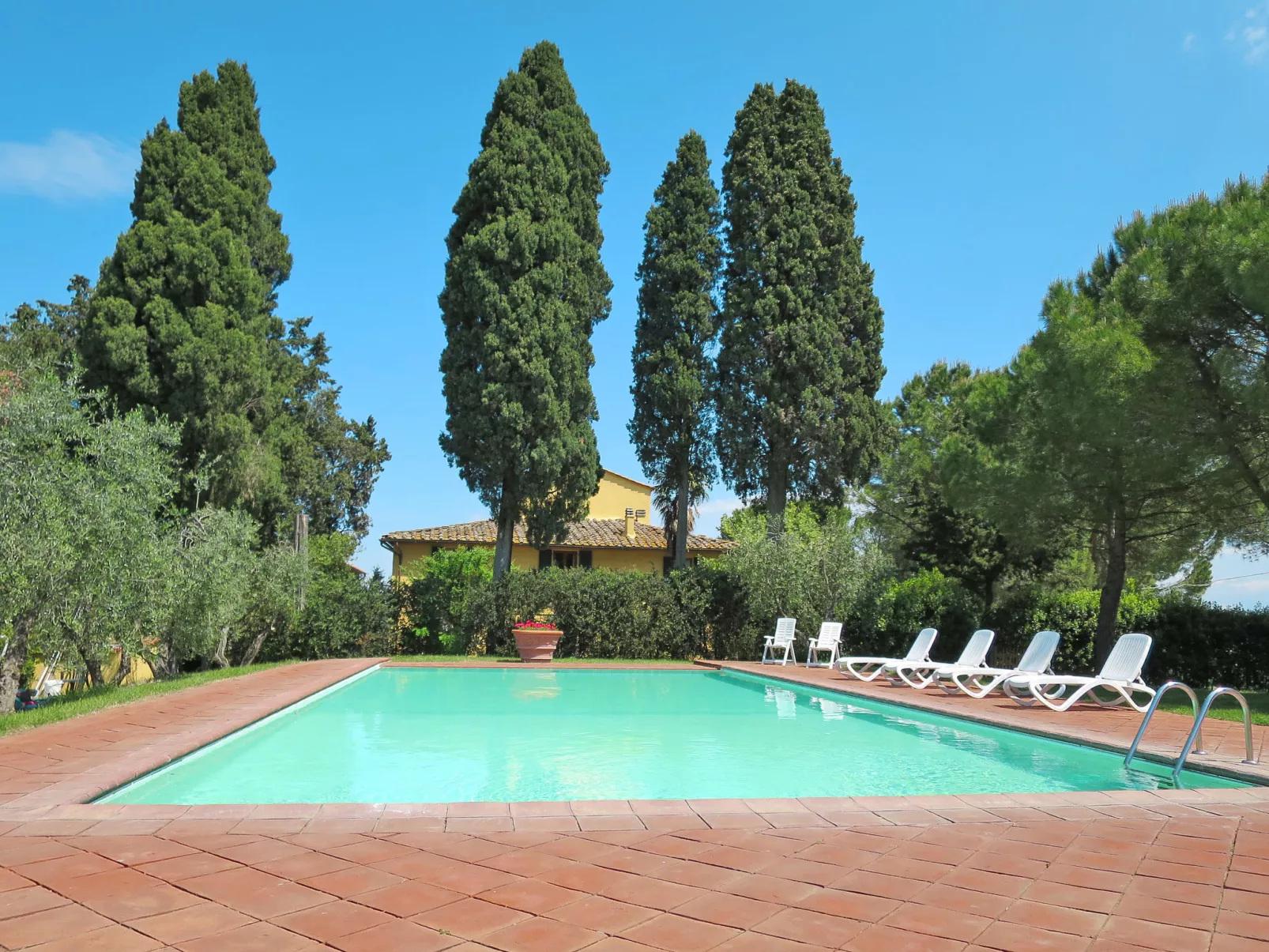 Campiglia-Outside