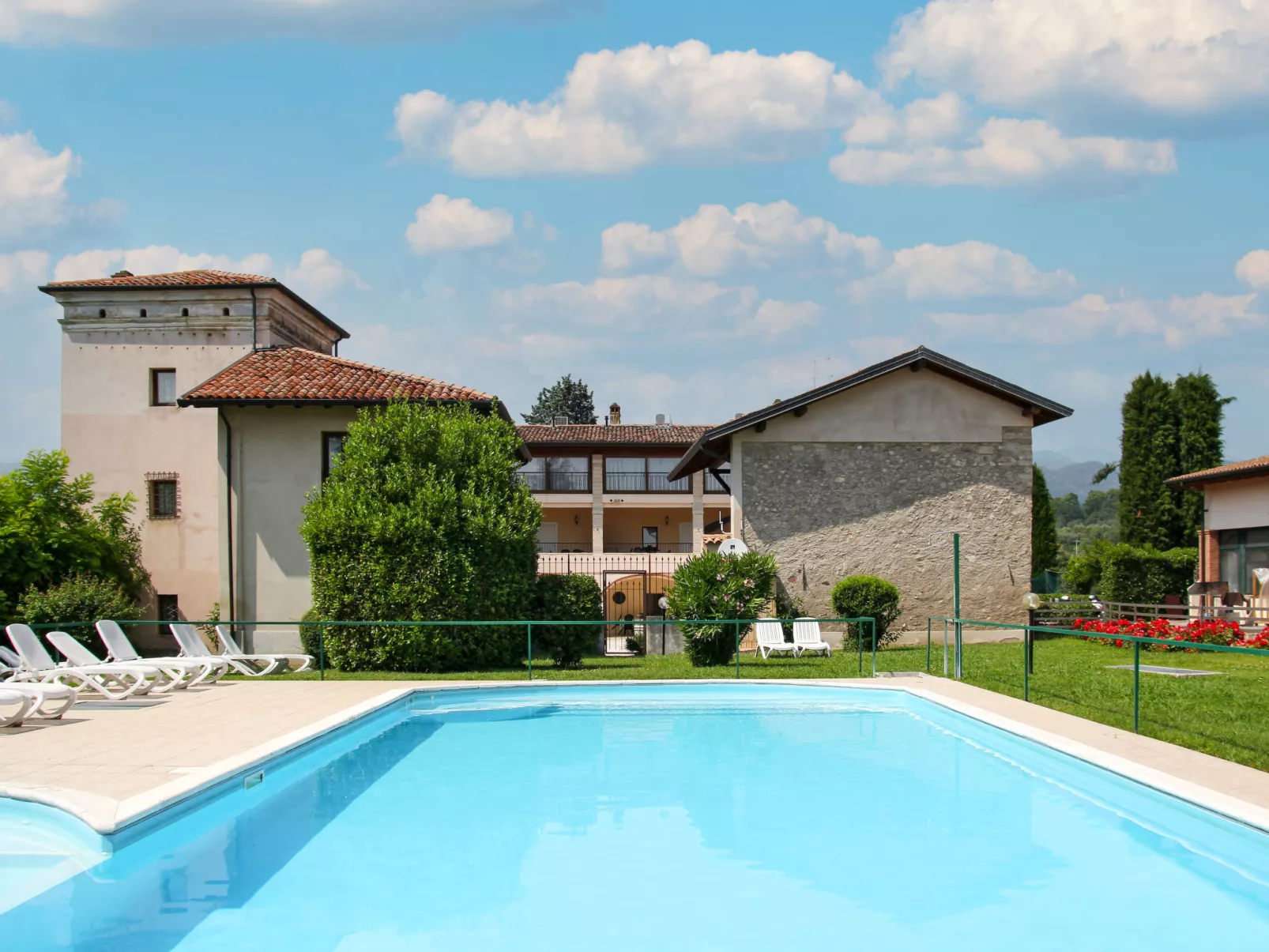 Torretta 1-Outside