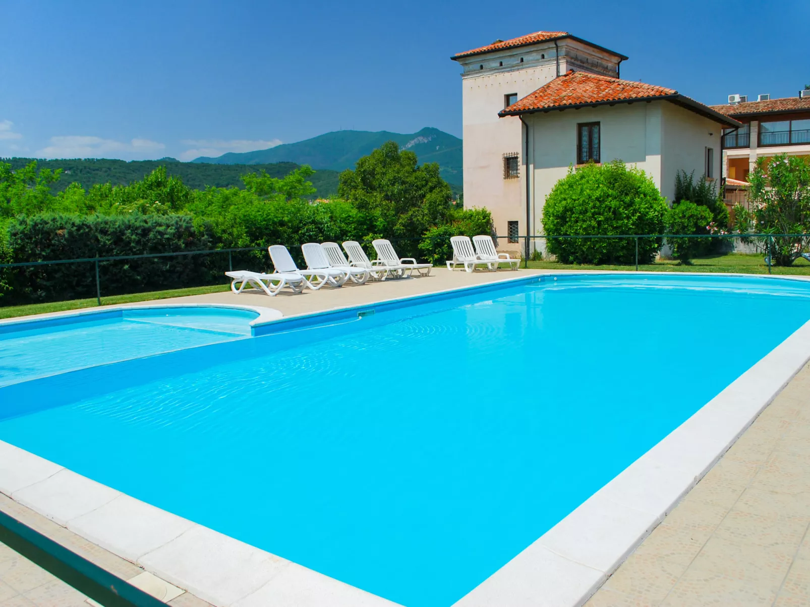Torretta 1-Outside