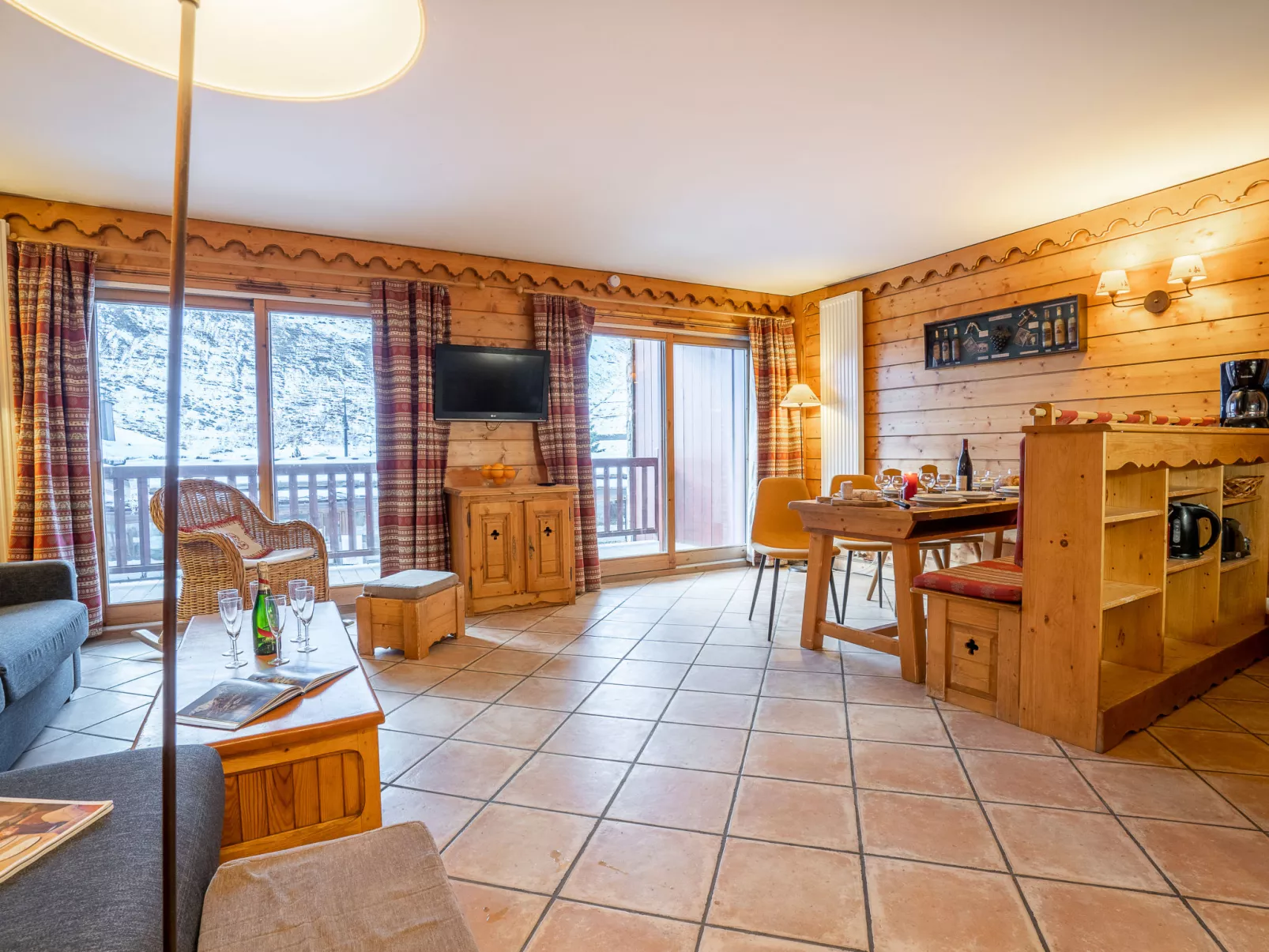 Ecrin des Neiges (Val Claret)-Inside
