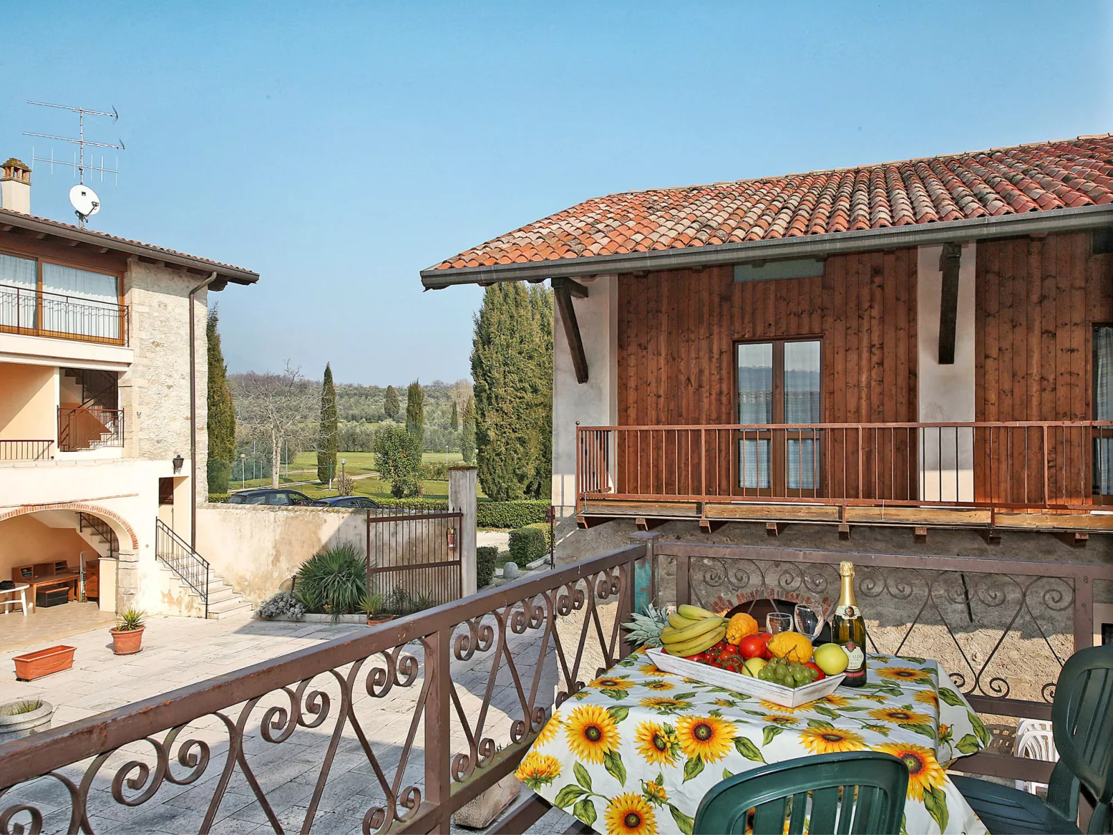 Torretta 2-Outside