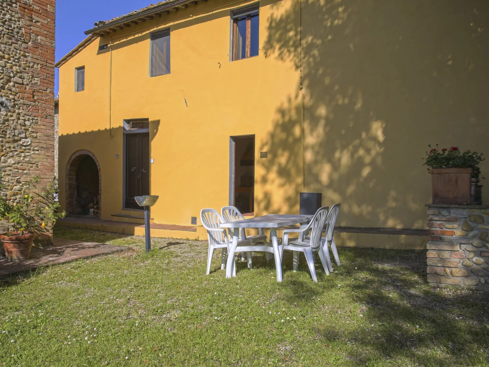 Campiglia-Draußen