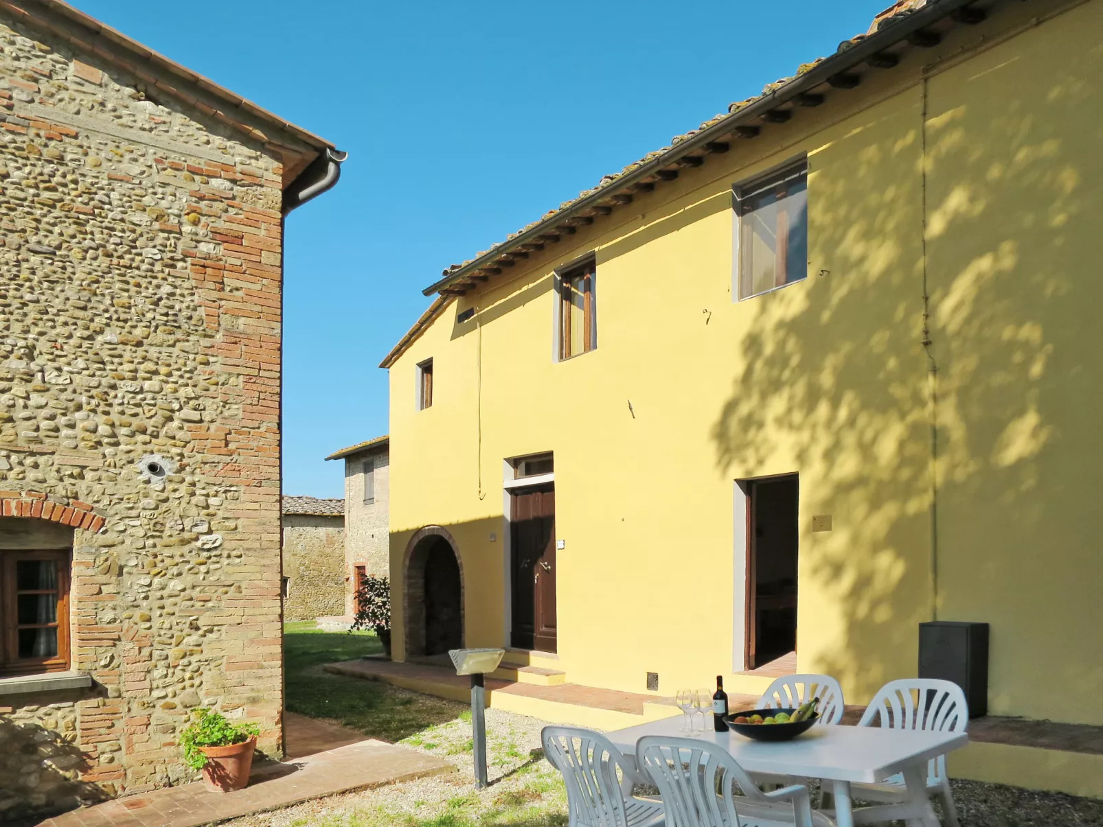 Campiglia-Draußen