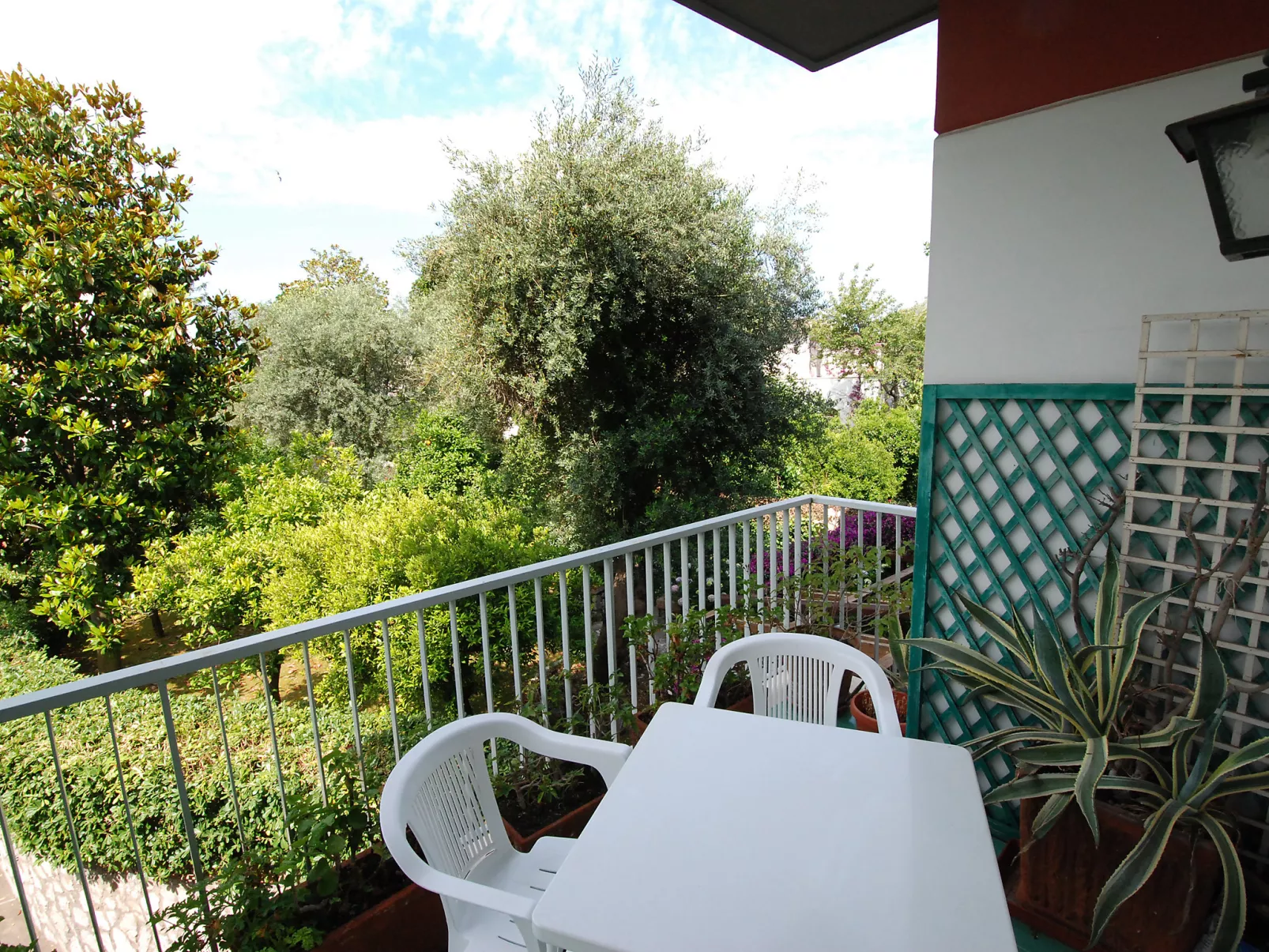 Riviera Massa-Outside