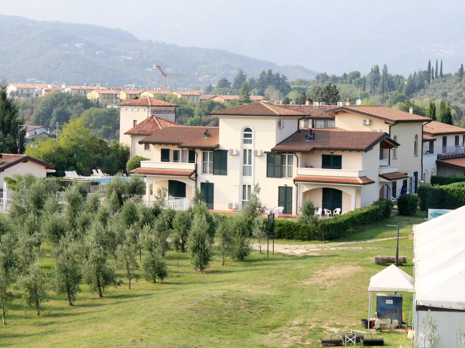 Colombaro Nuovo-Outside