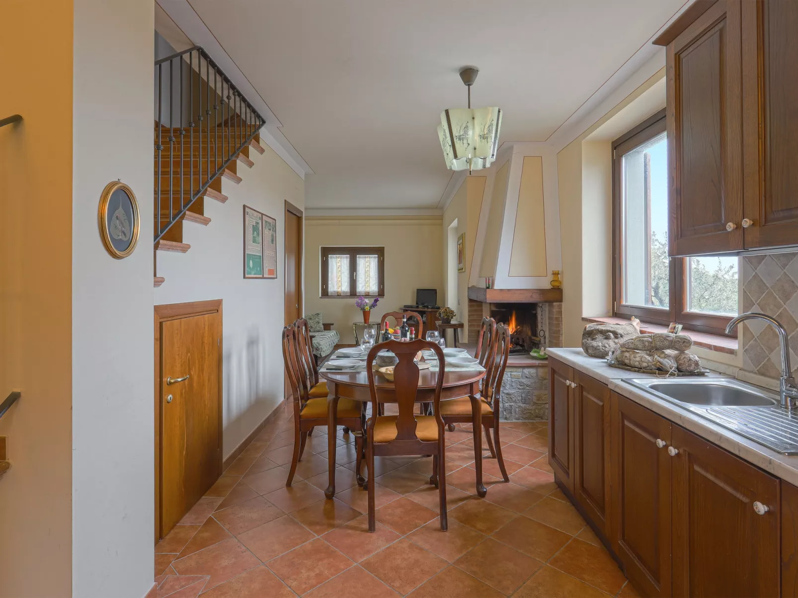 Montechioccioli-Inside