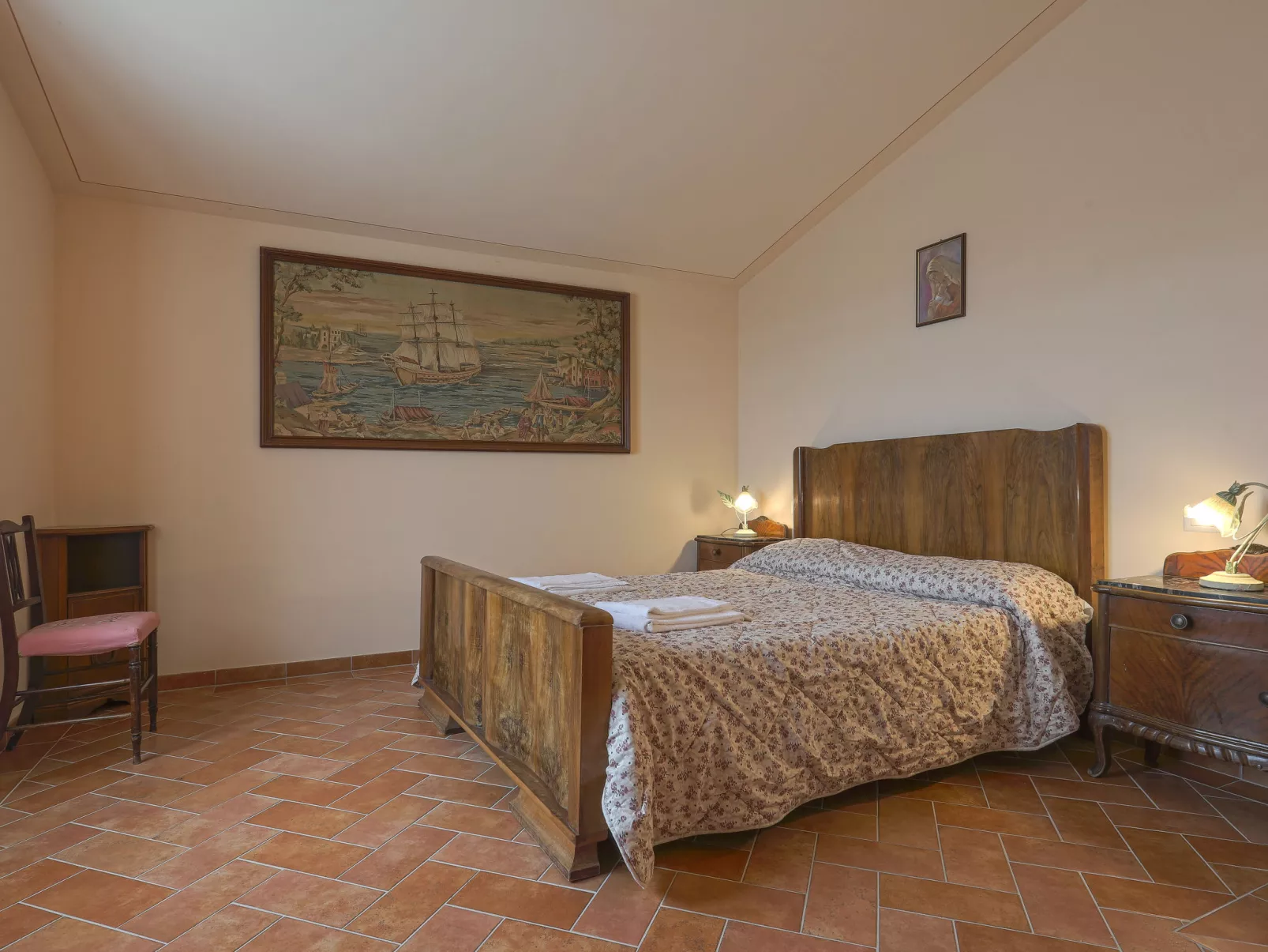 Montechioccioli-Inside