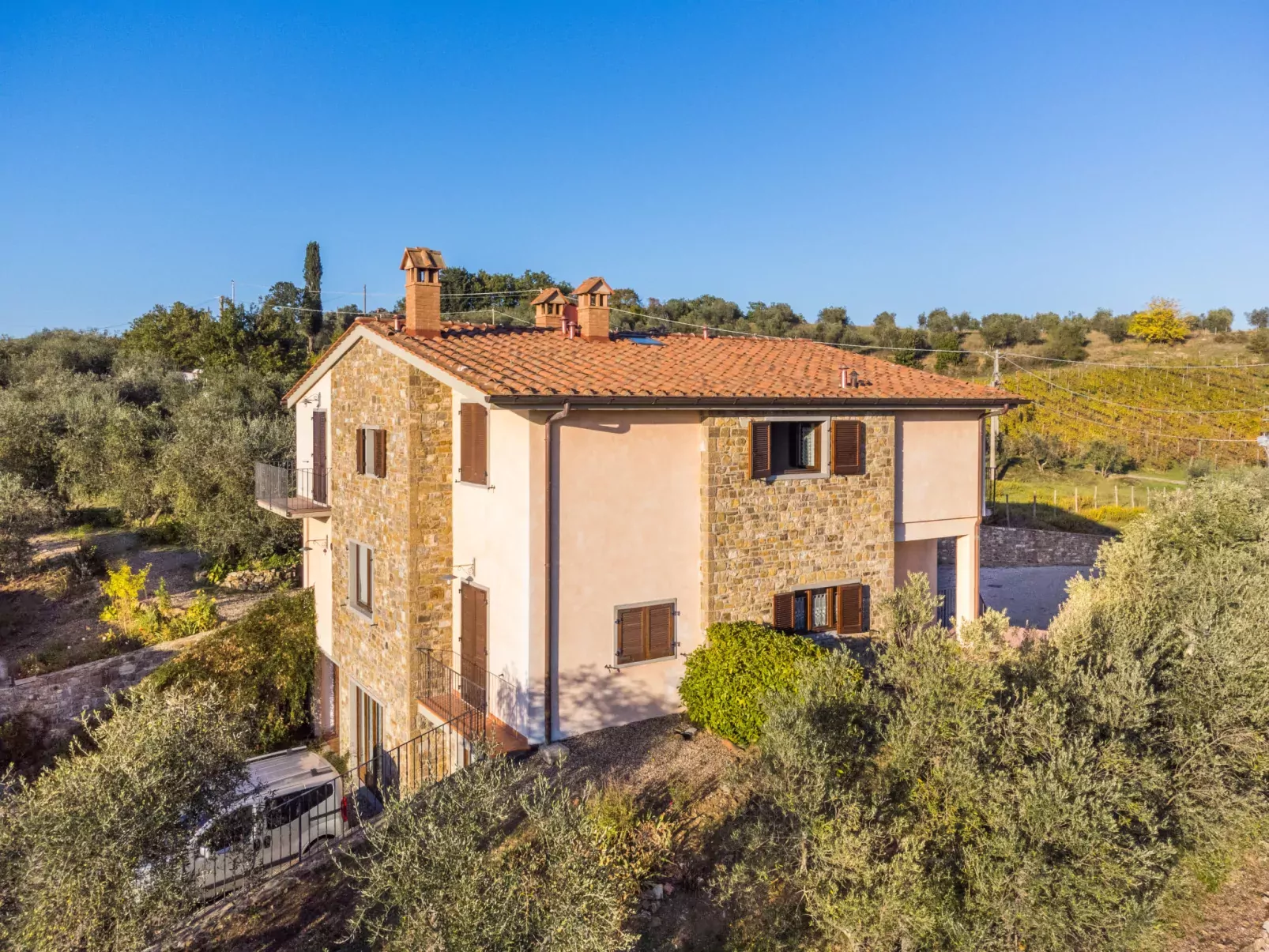 Montechioccioli-Outside