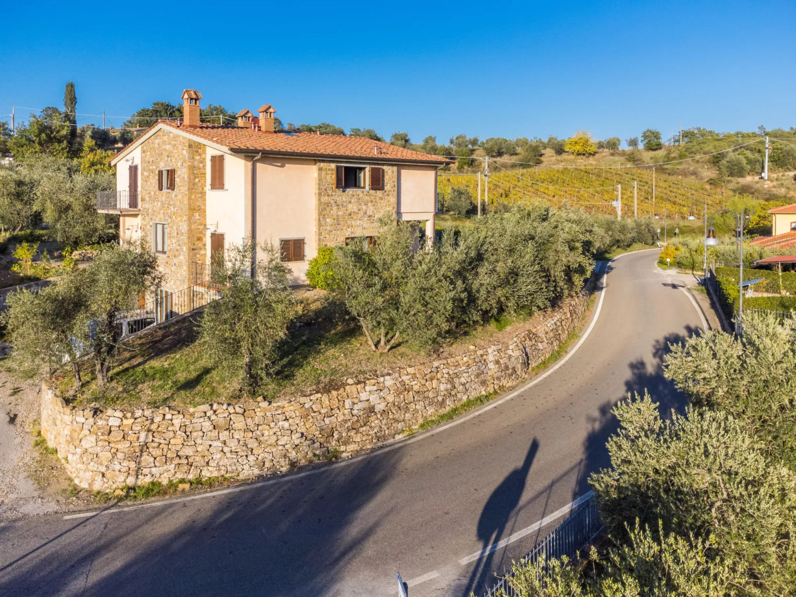 Montechioccioli-Outside