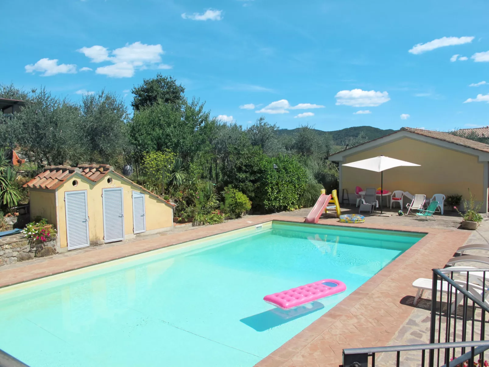Montechioccioli-Outside
