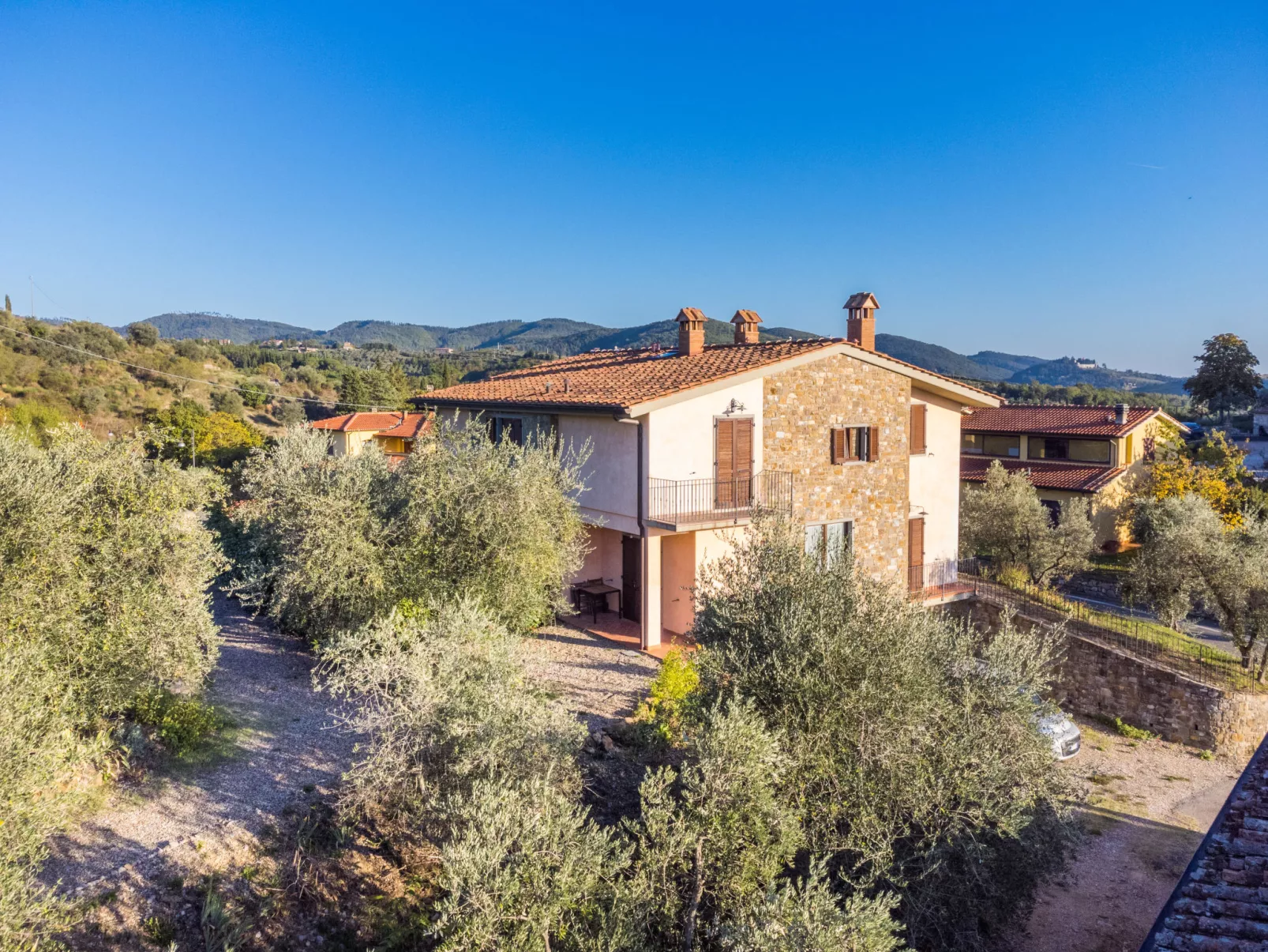 Montechioccioli-Outside