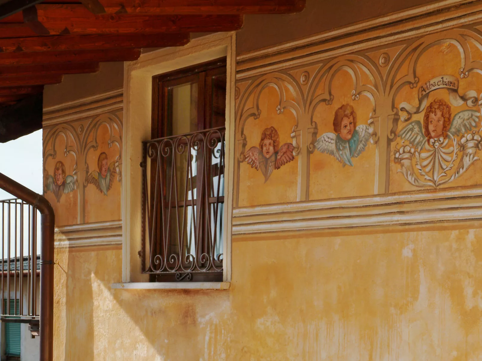 Borgo Alba Chiara-Inside