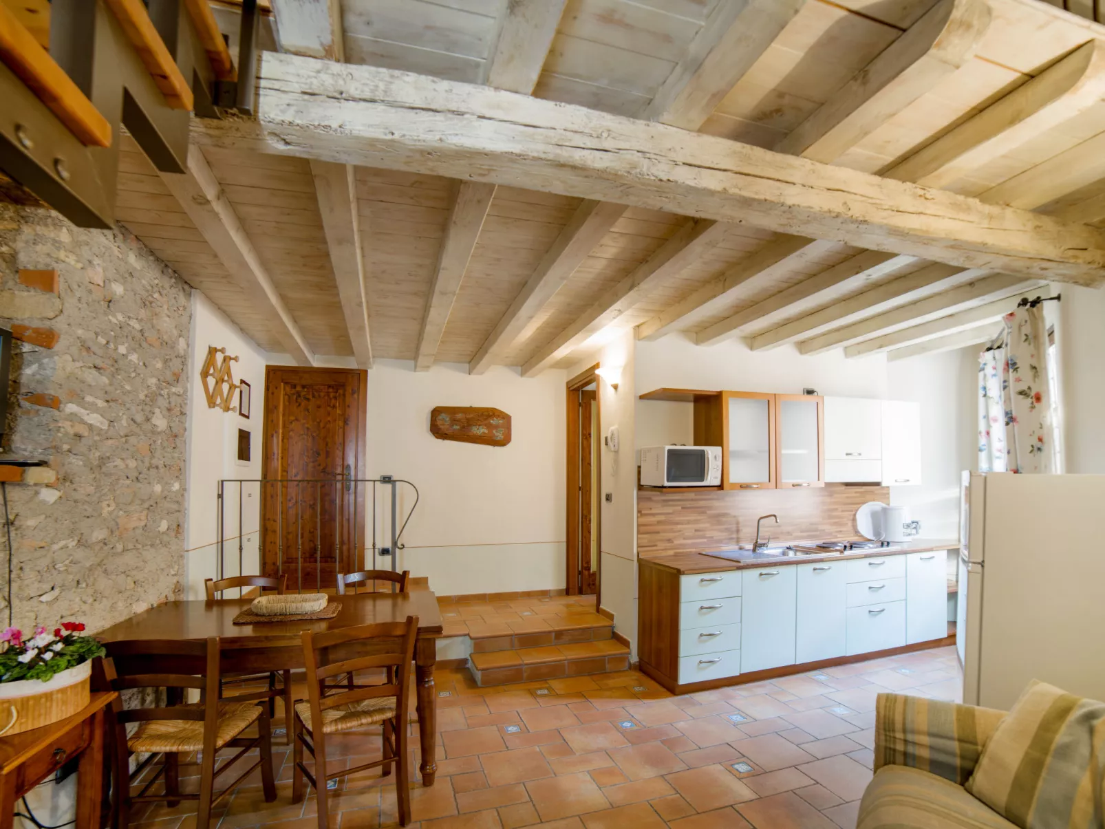 Borgo Alba Chiara-Inside