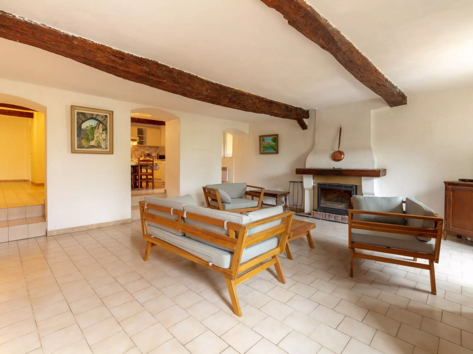 La Ferme-Inside