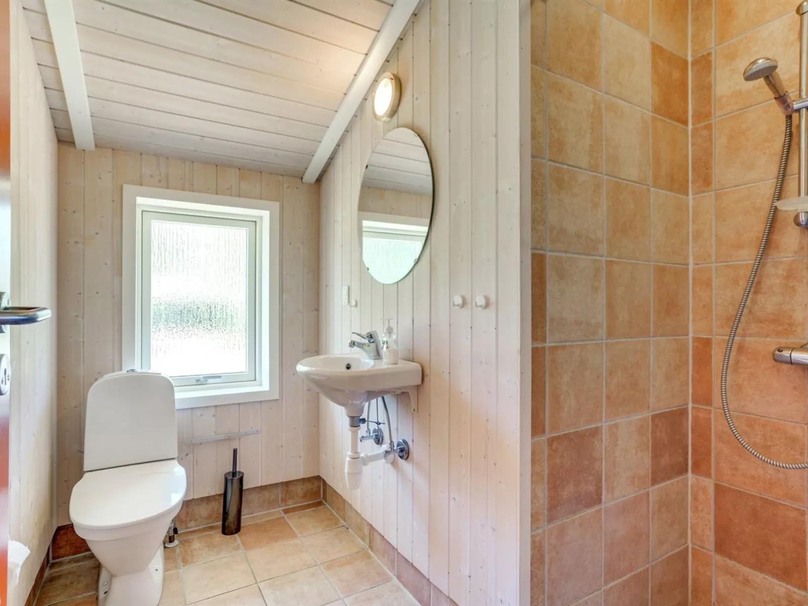 "Gith" - 800m from the sea-Inside