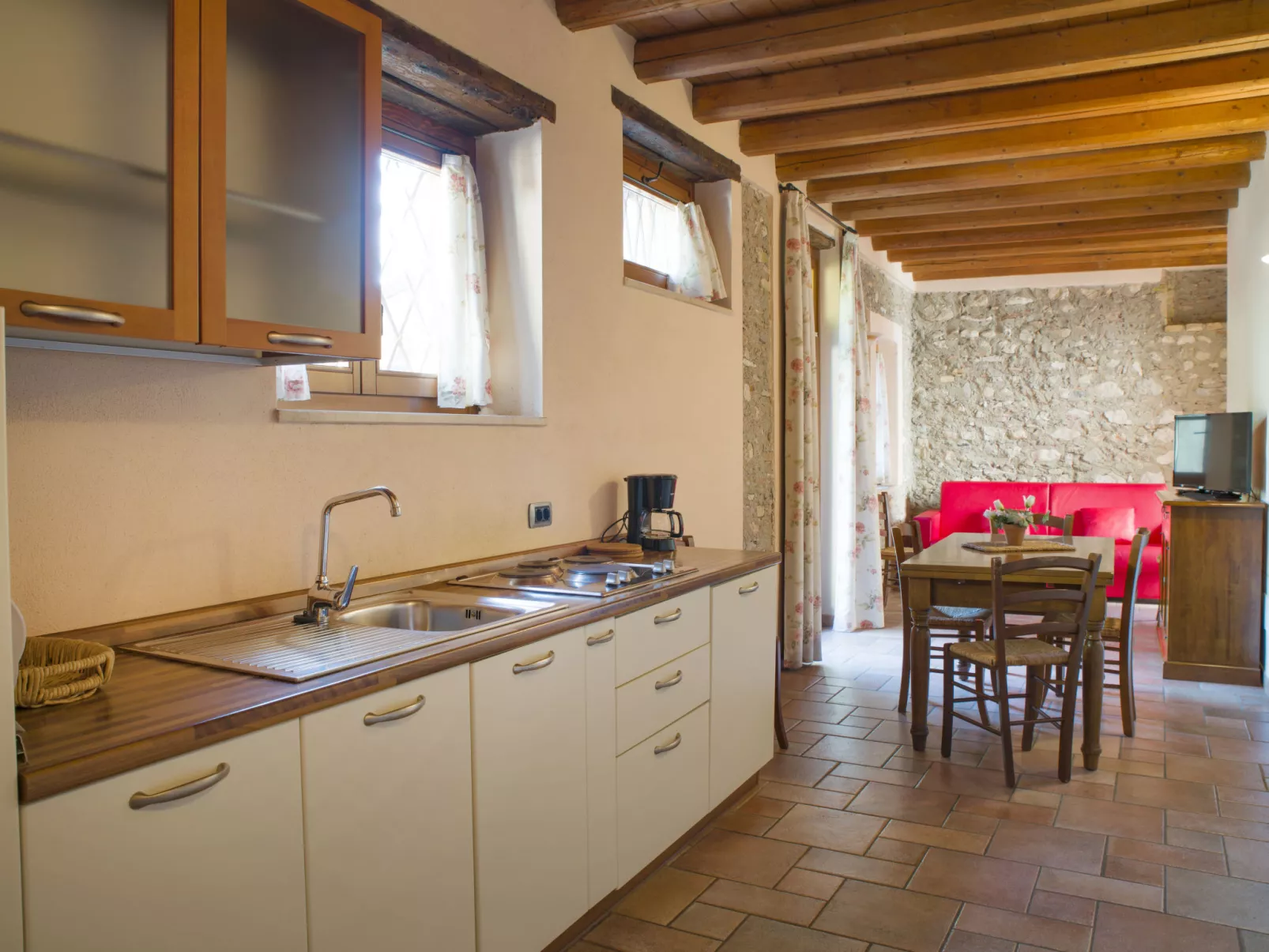 Borgo Alba Chiara-Drinnen