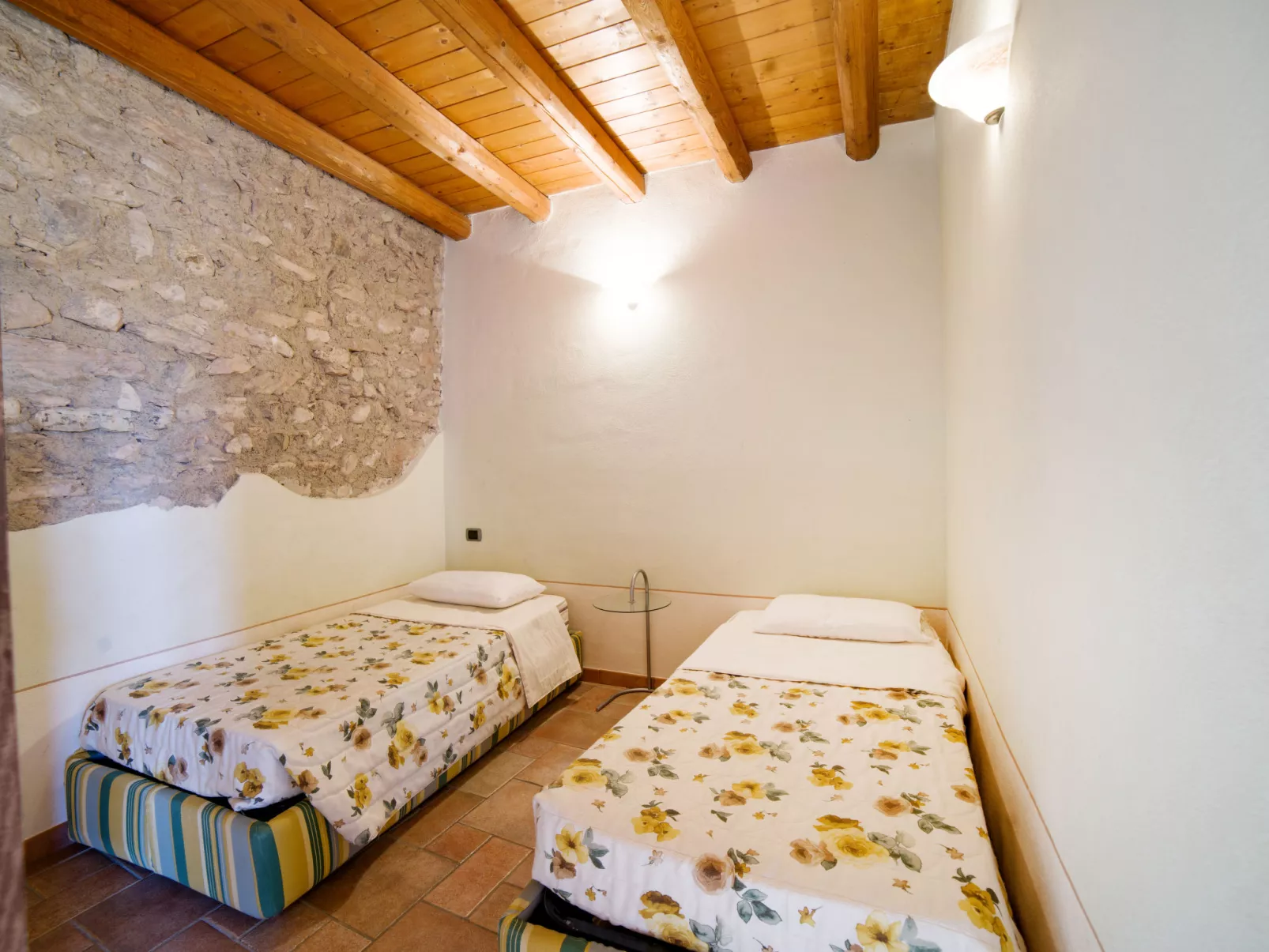 Borgo Alba Chiara-Drinnen