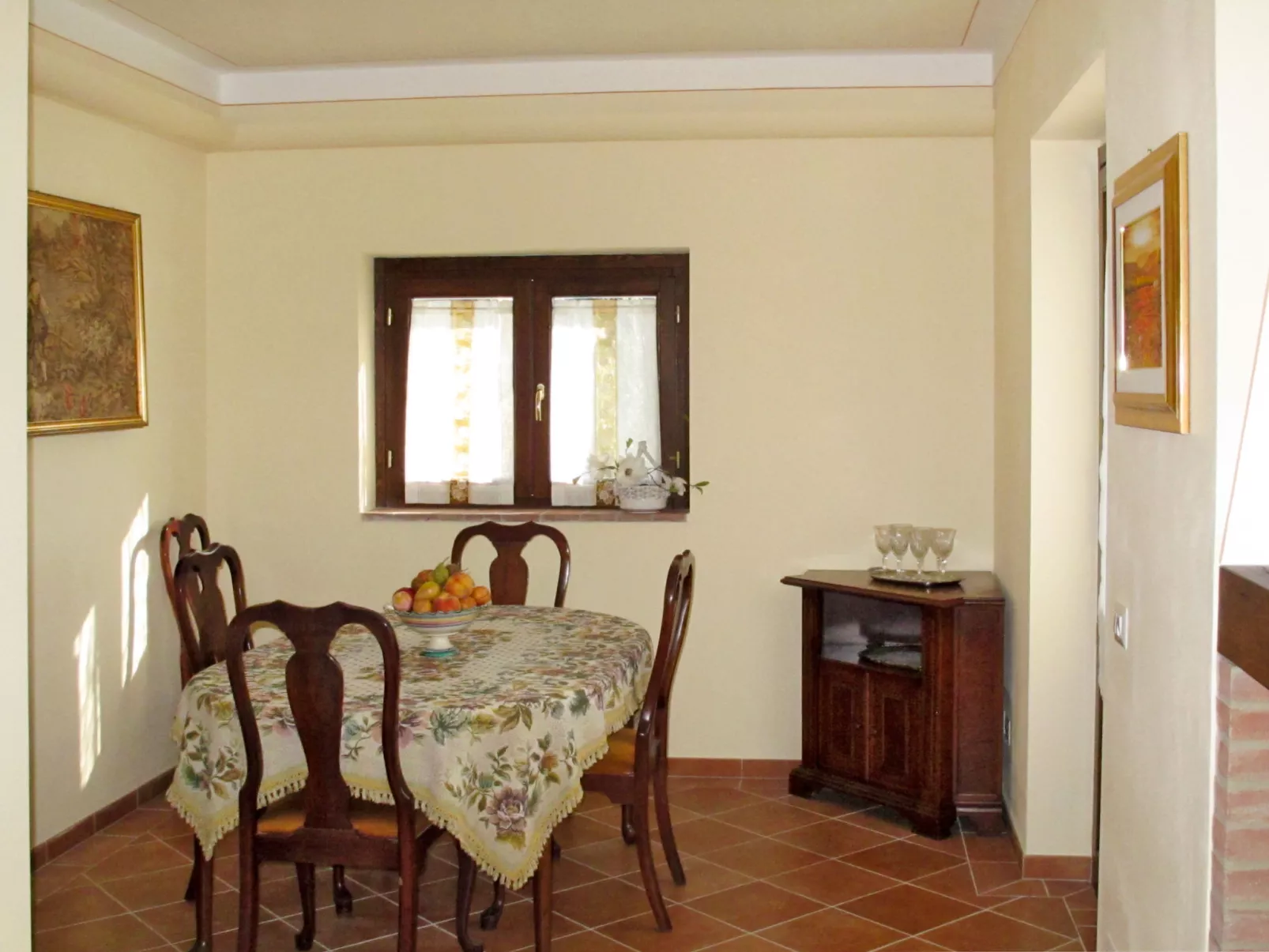 Montechioccioli-Inside