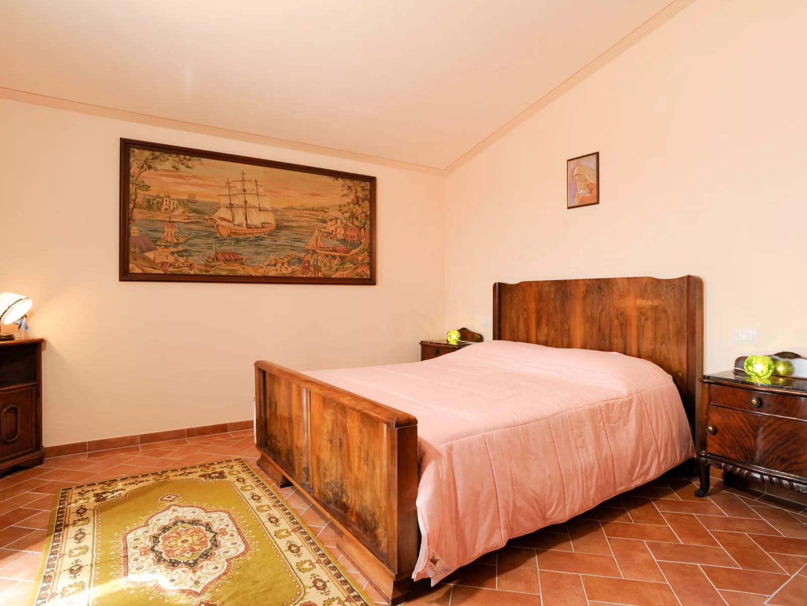 Montechioccioli-Inside