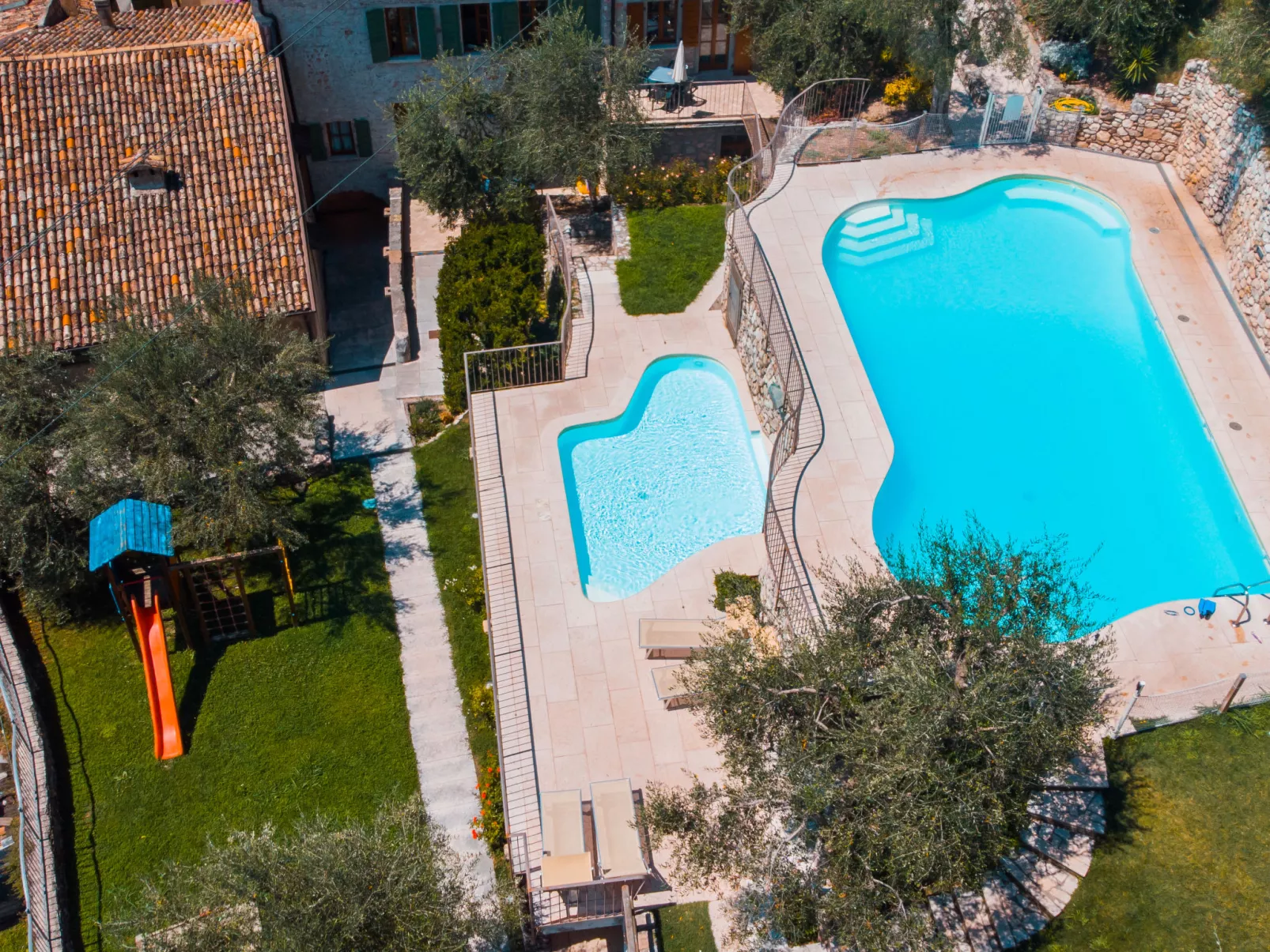 Borgo Alba Chiara-Draußen