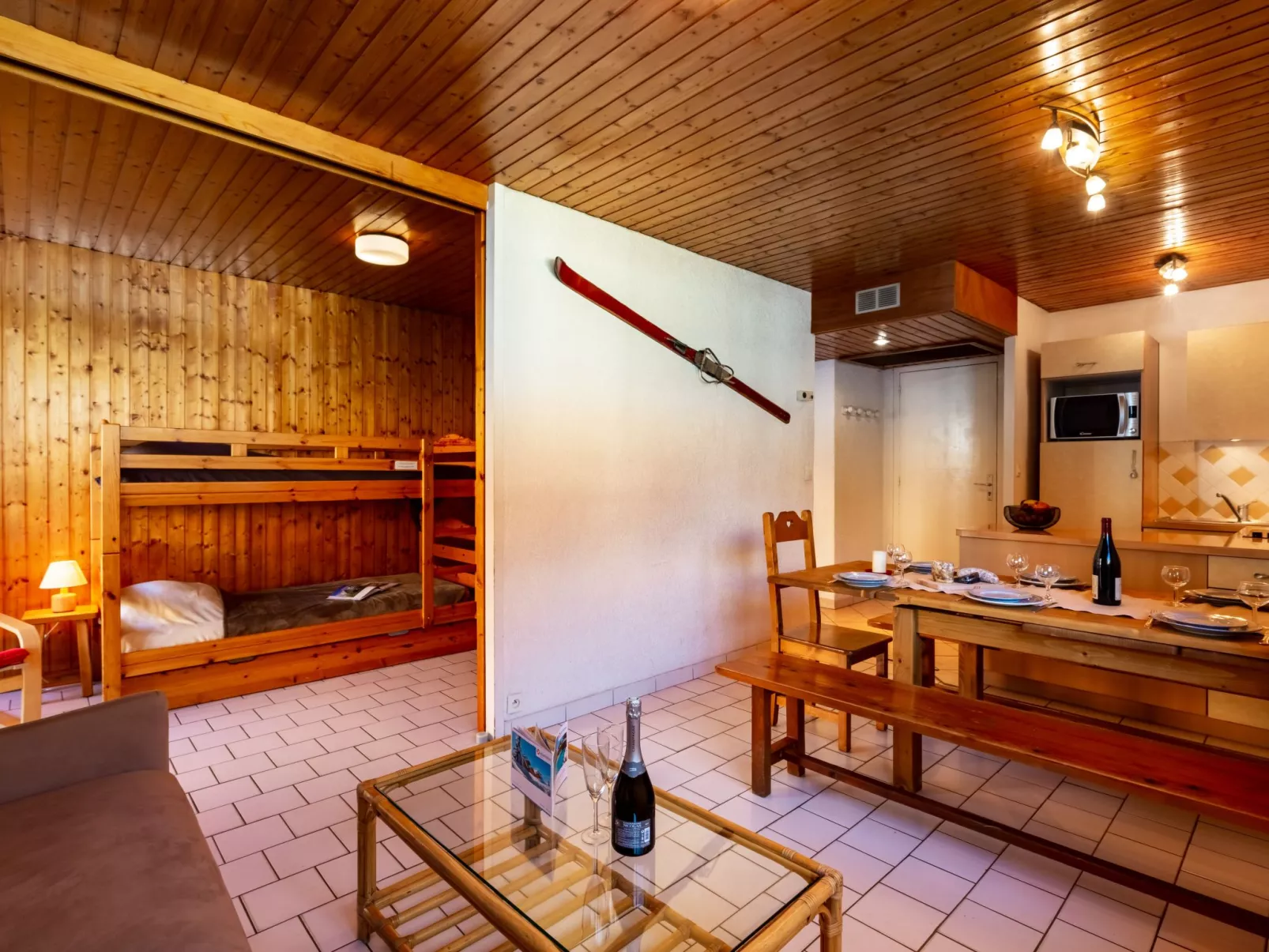 Super Tignes-Inside