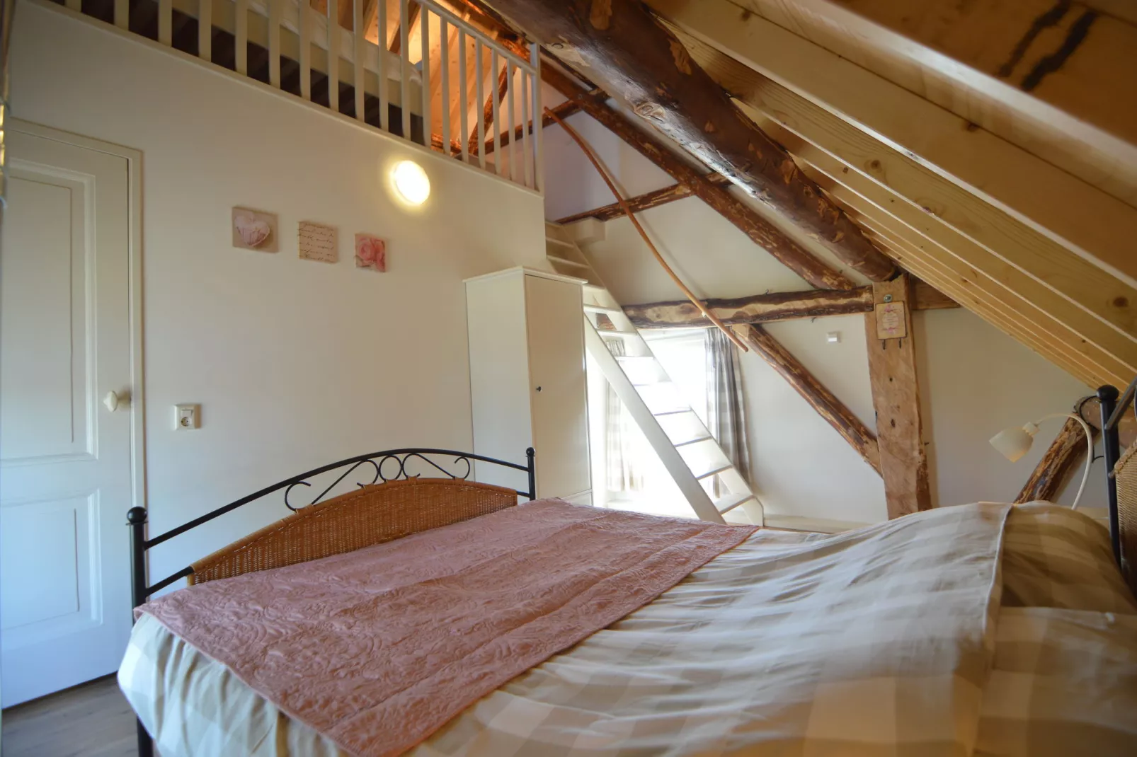 Het Biesbosch huisje-Schlafzimmer