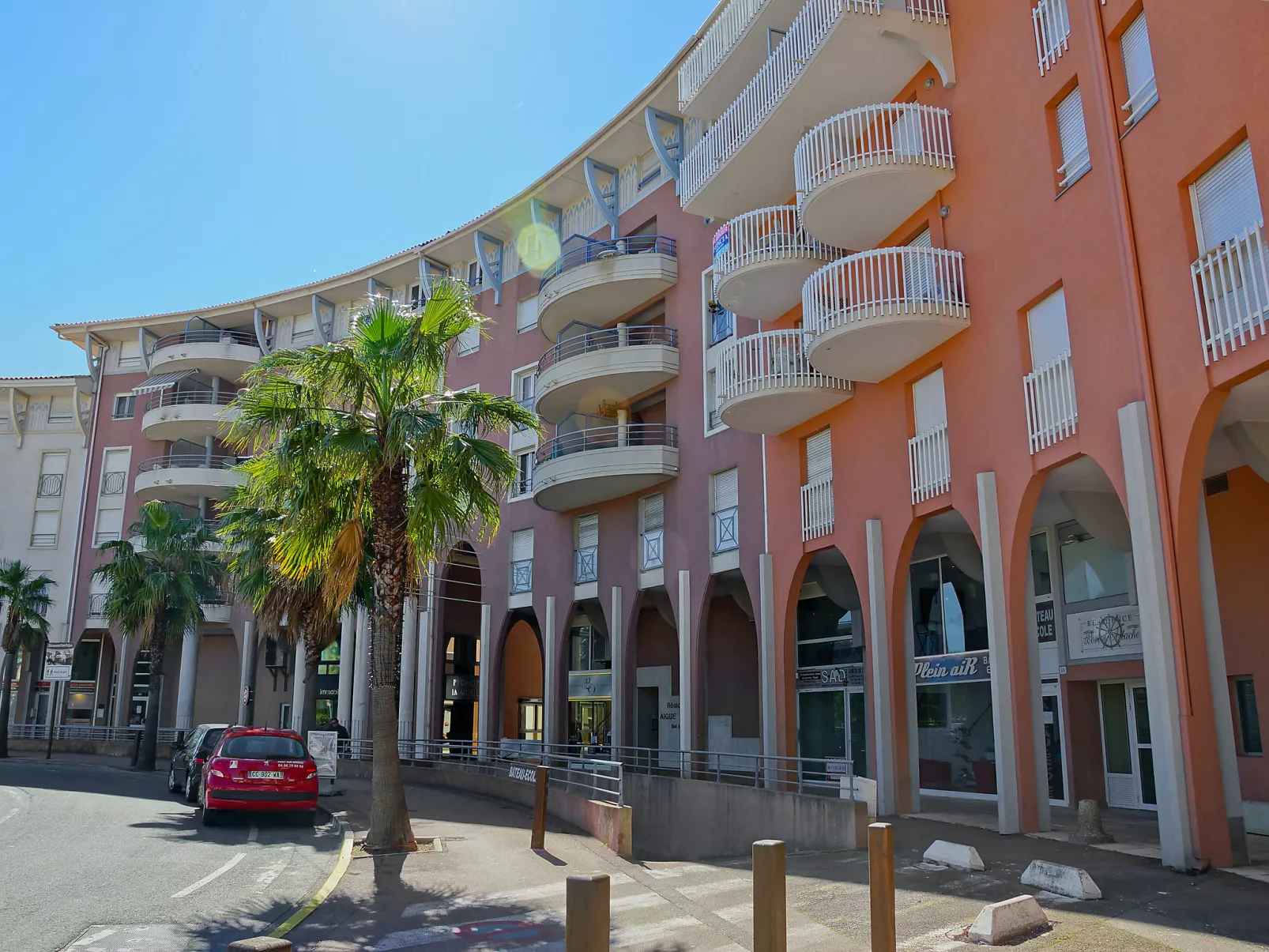 Port d'Attache-Dehors