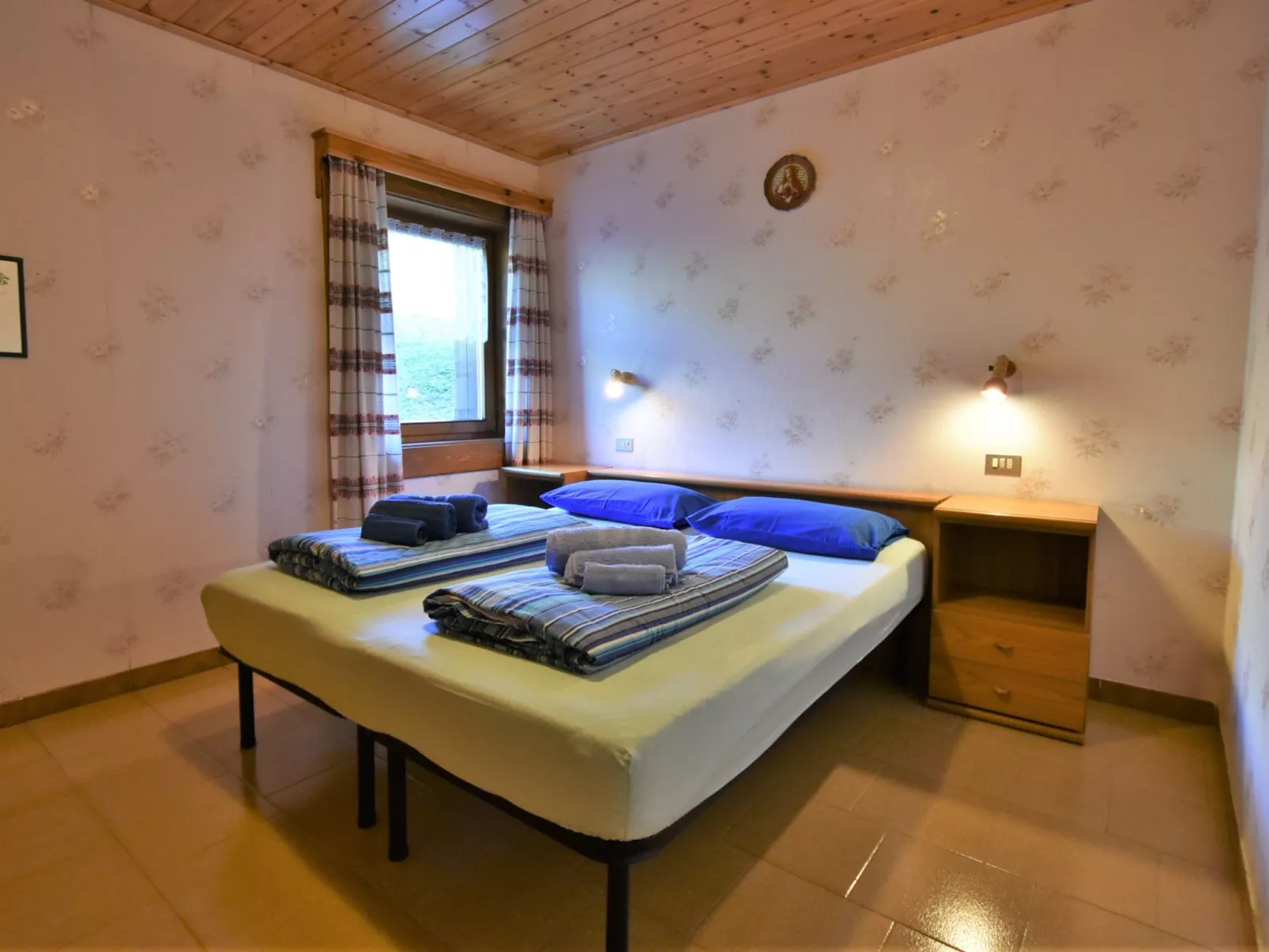 Casa Crapena-Inside